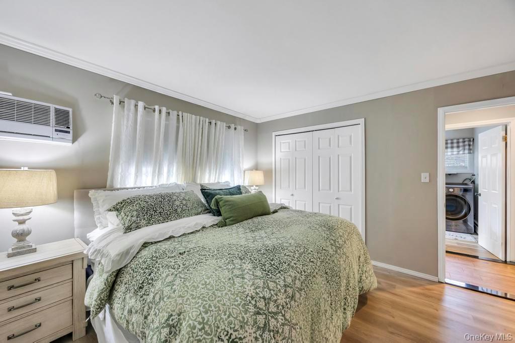 #16 photo, 101 Constellation Road, Levittown , NY 11756