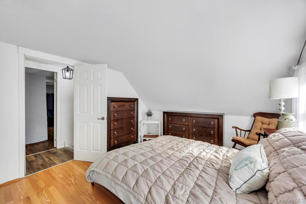 #18 photo, 101 Constellation Road, Levittown , NY 11756