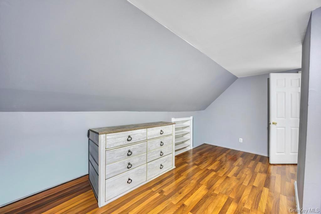 #20 photo, 101 Constellation Road, Levittown , NY 11756