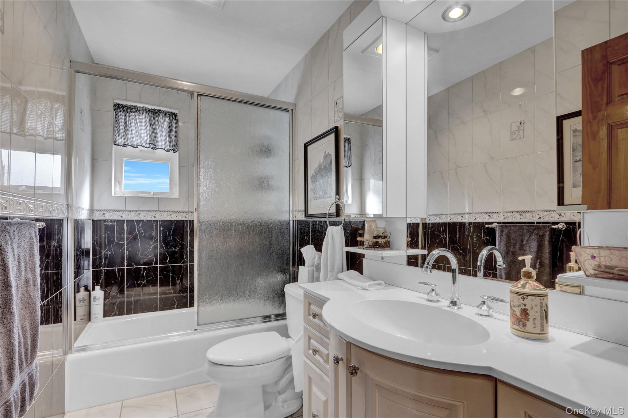 #18 photo, 807 Cypress Drive, Franklin Square , NY 11010