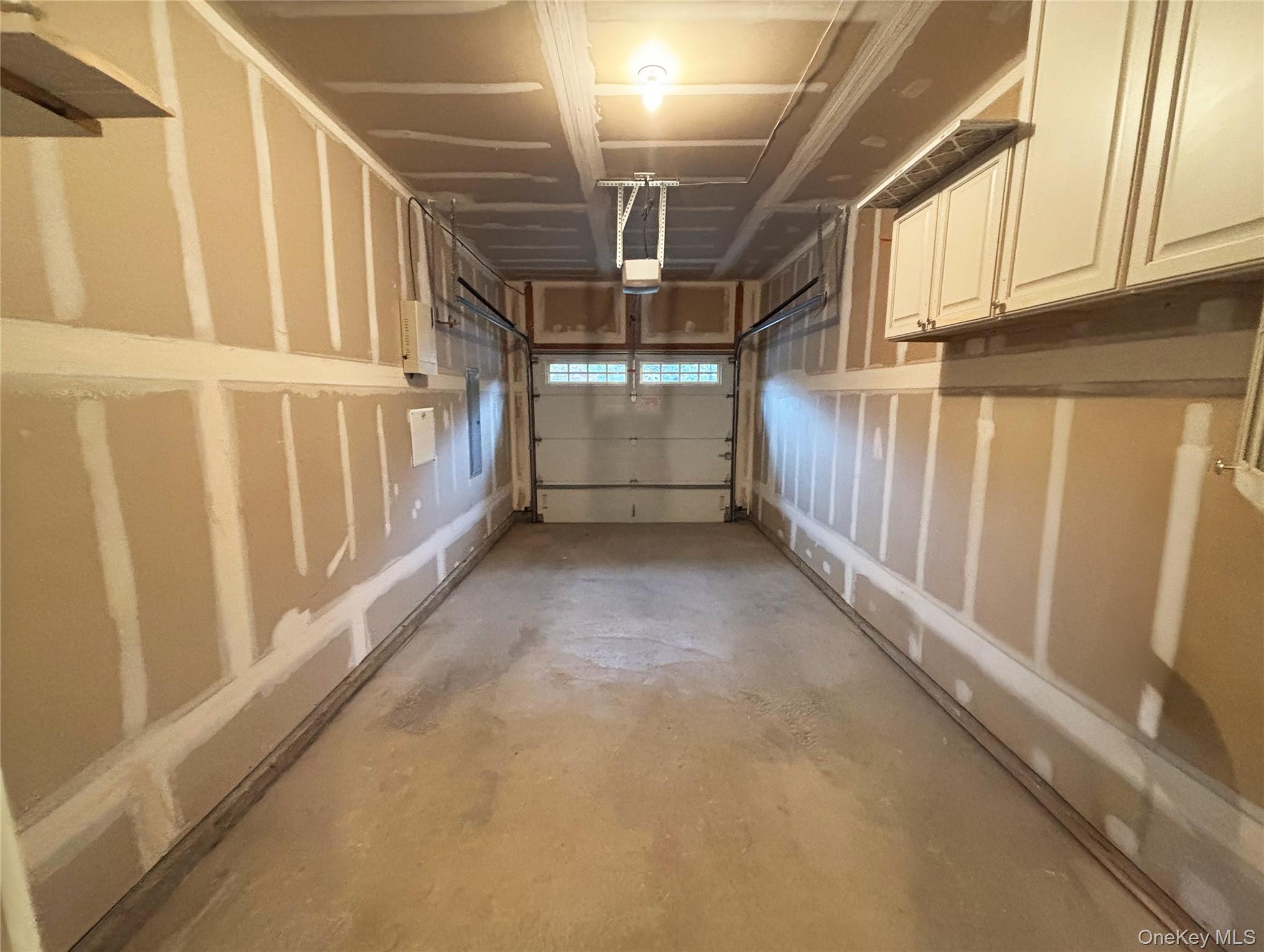 #12 photo, 471 Pacing Way, Westbury , NY 11590