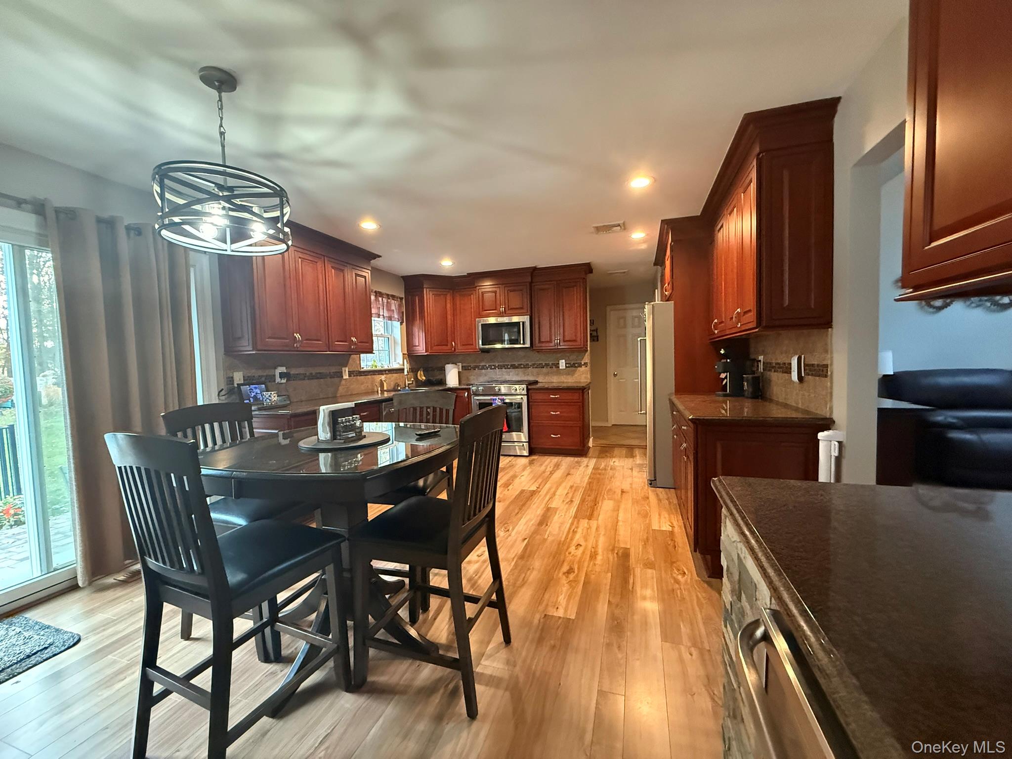 #7 photo, 40 Winnecomac Circle, Kings Park , NY 11754