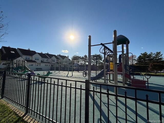 #11 photo, 128 Cinnamon Court, Melville , NY 11747