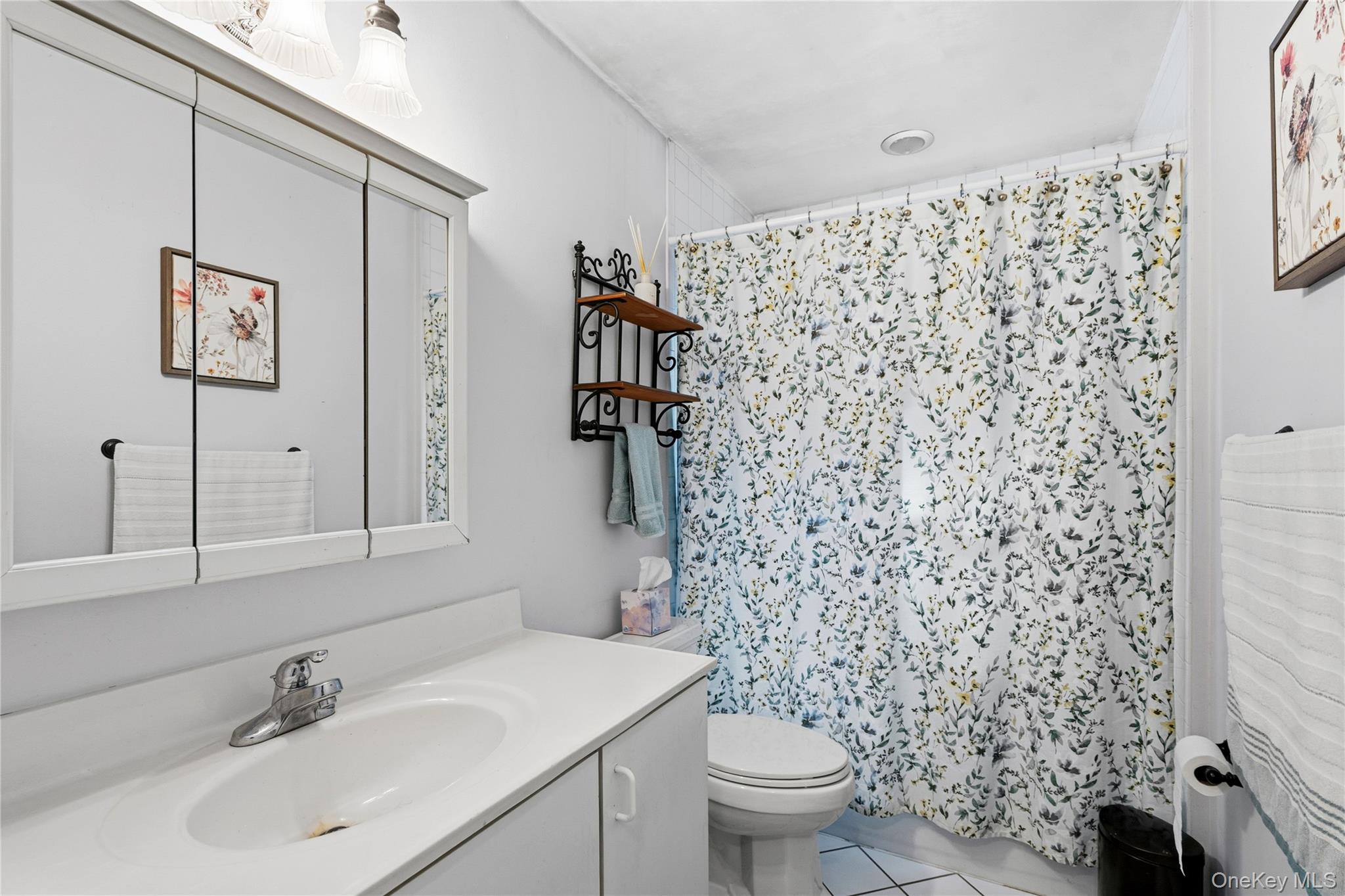 #12 photo, 42 Fig Street, Central Islip , NY 11722