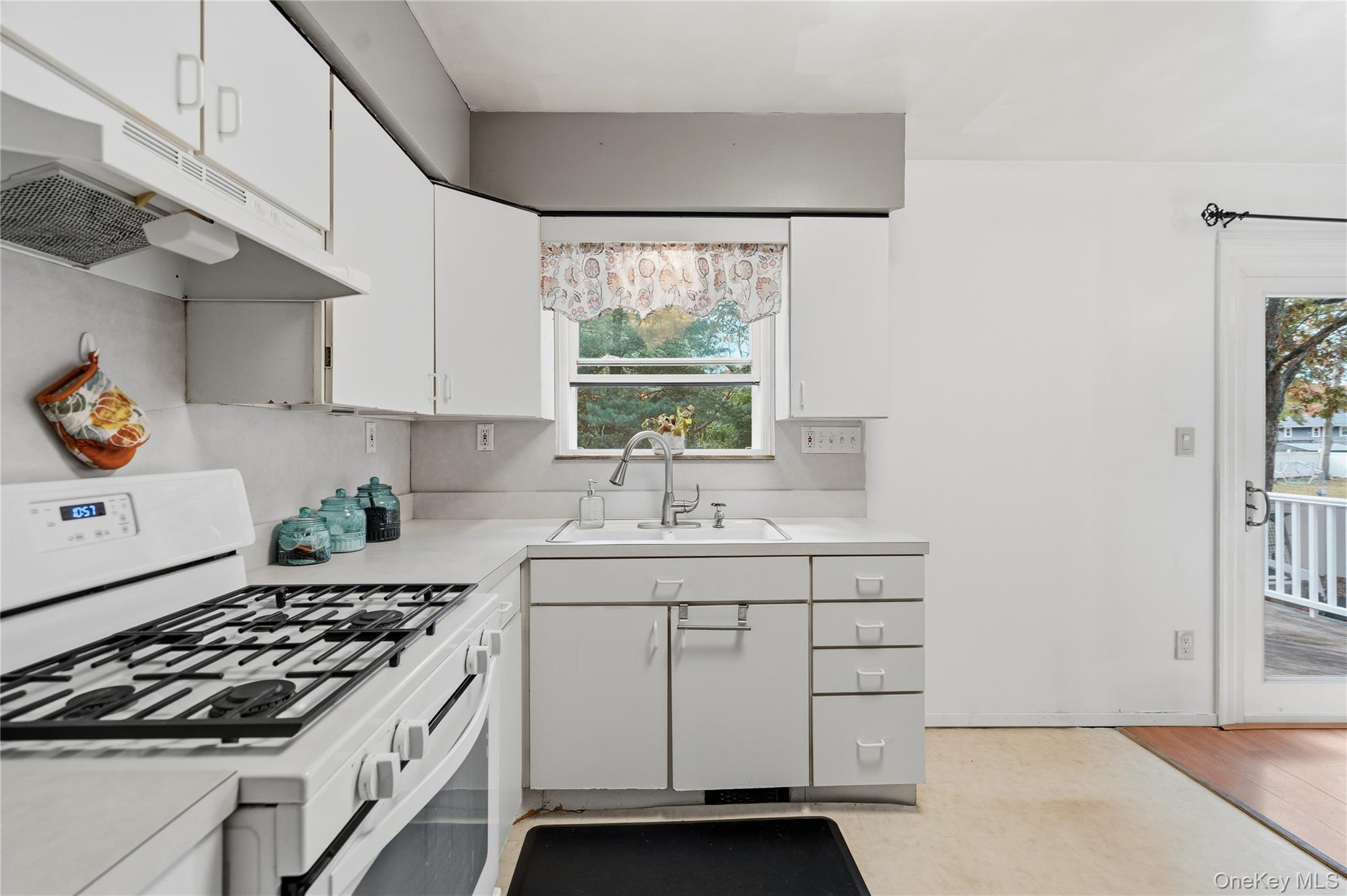 #7 photo, 42 Fig Street, Central Islip , NY 11722