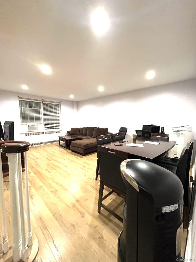 #4 photo, 230 Central Ave, Lawrence , NY 11559