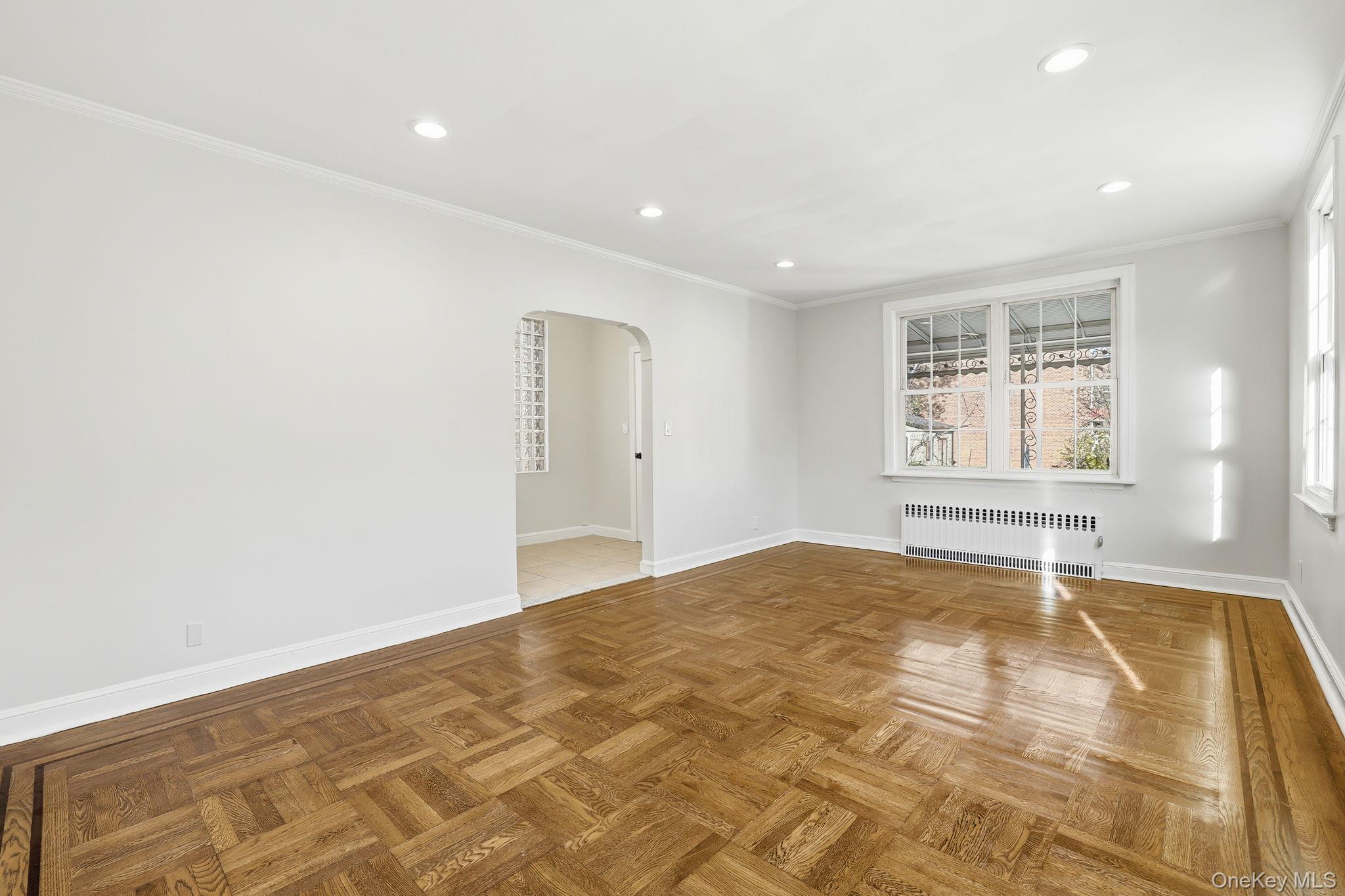 #7 photo, 2015 Tenbroeck Avenue, Bronx , NY 10461