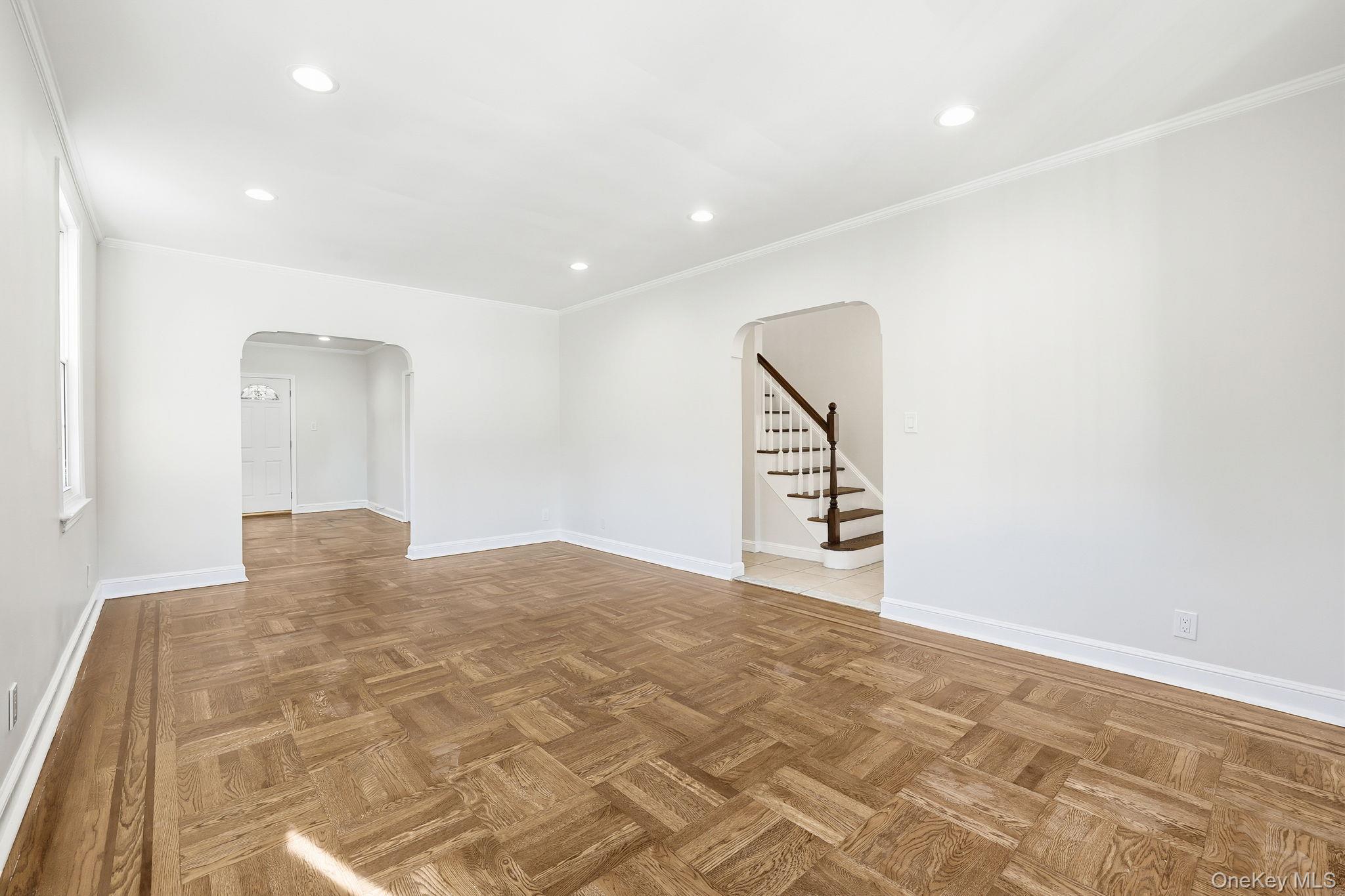 #9 photo, 2015 Tenbroeck Avenue, Bronx , NY 10461