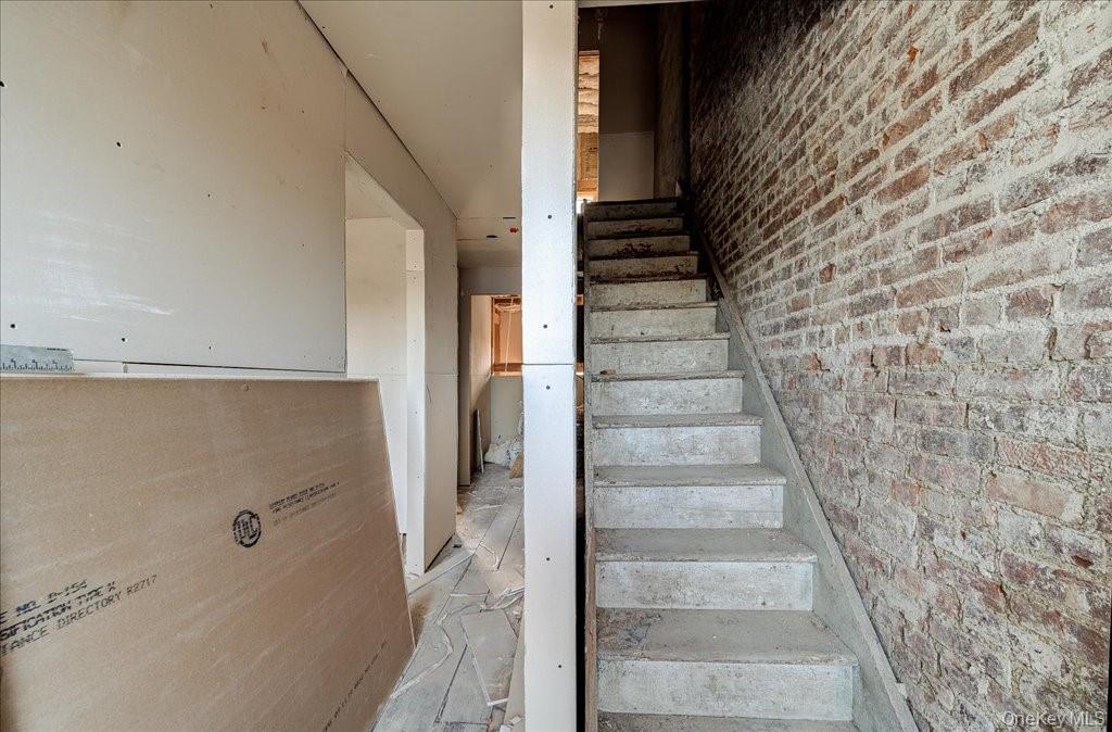 #2 photo, 255 Powell Avenue, Newburgh , NY 12550