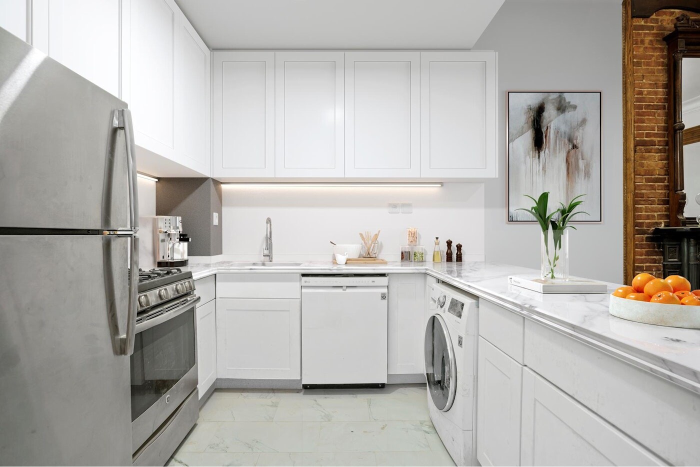 #4 photo, 104 W 73RD Street, Upper West Side , NY 10023