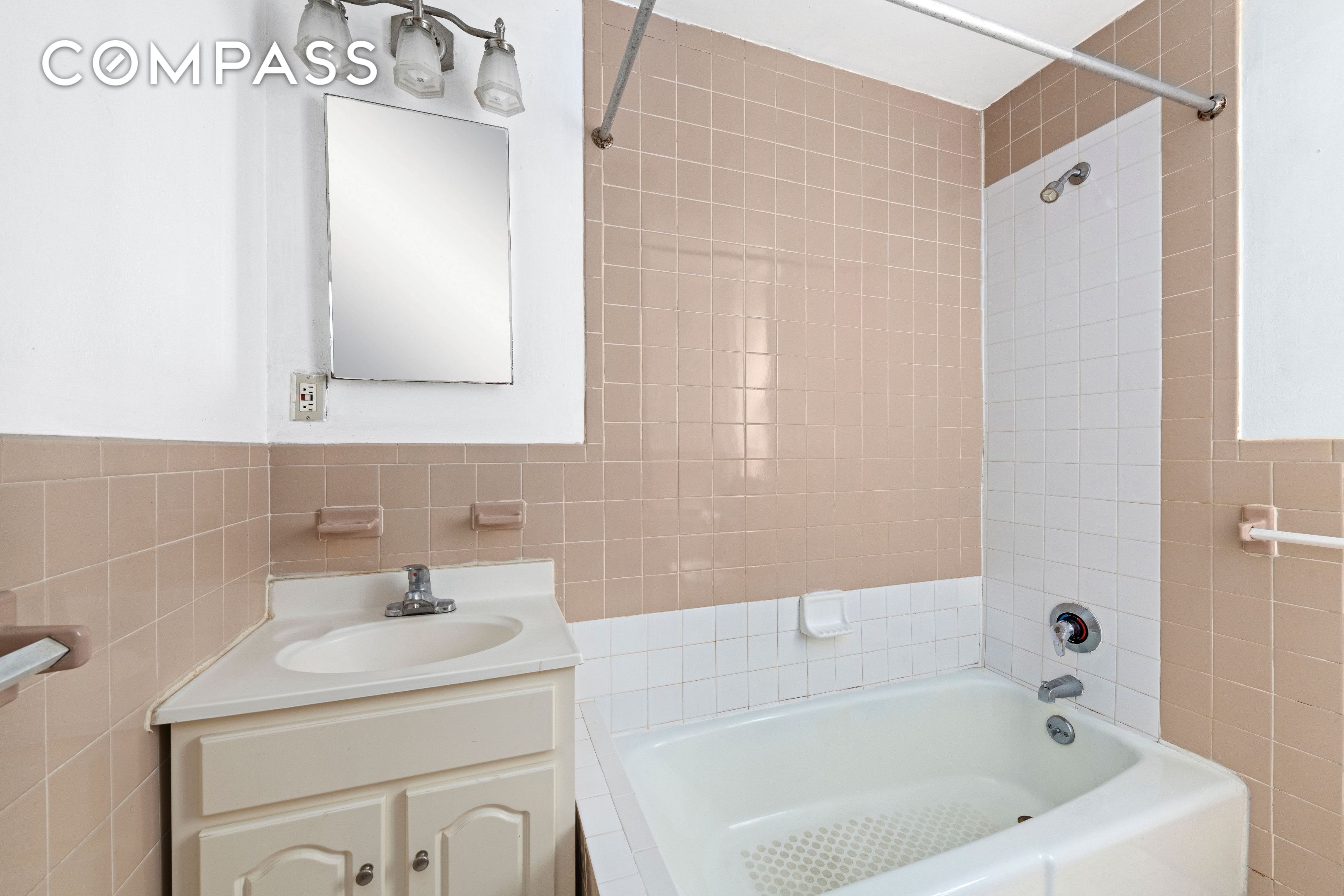 #7 photo, 309 E 95th Street, Upper East Side , NY 10128