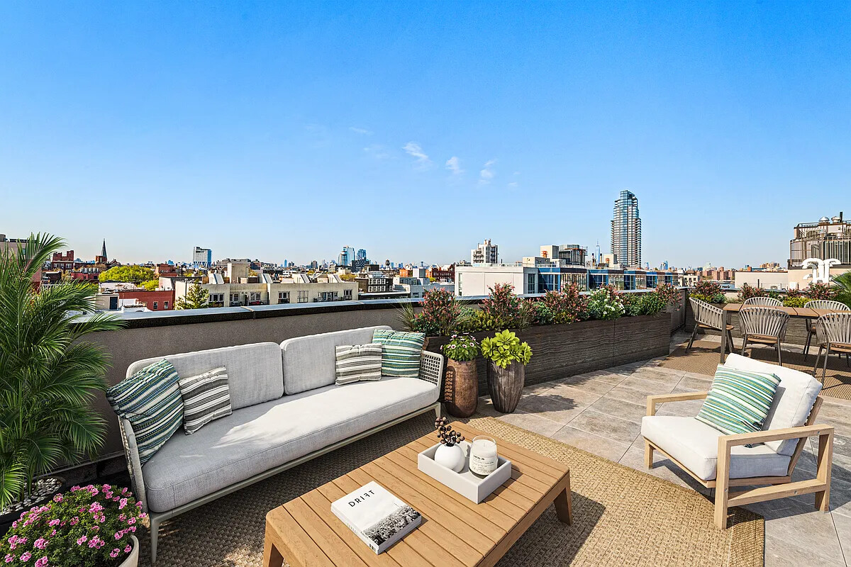 #8 photo, 153 GREEN Street, Greenpoint , NY 11222