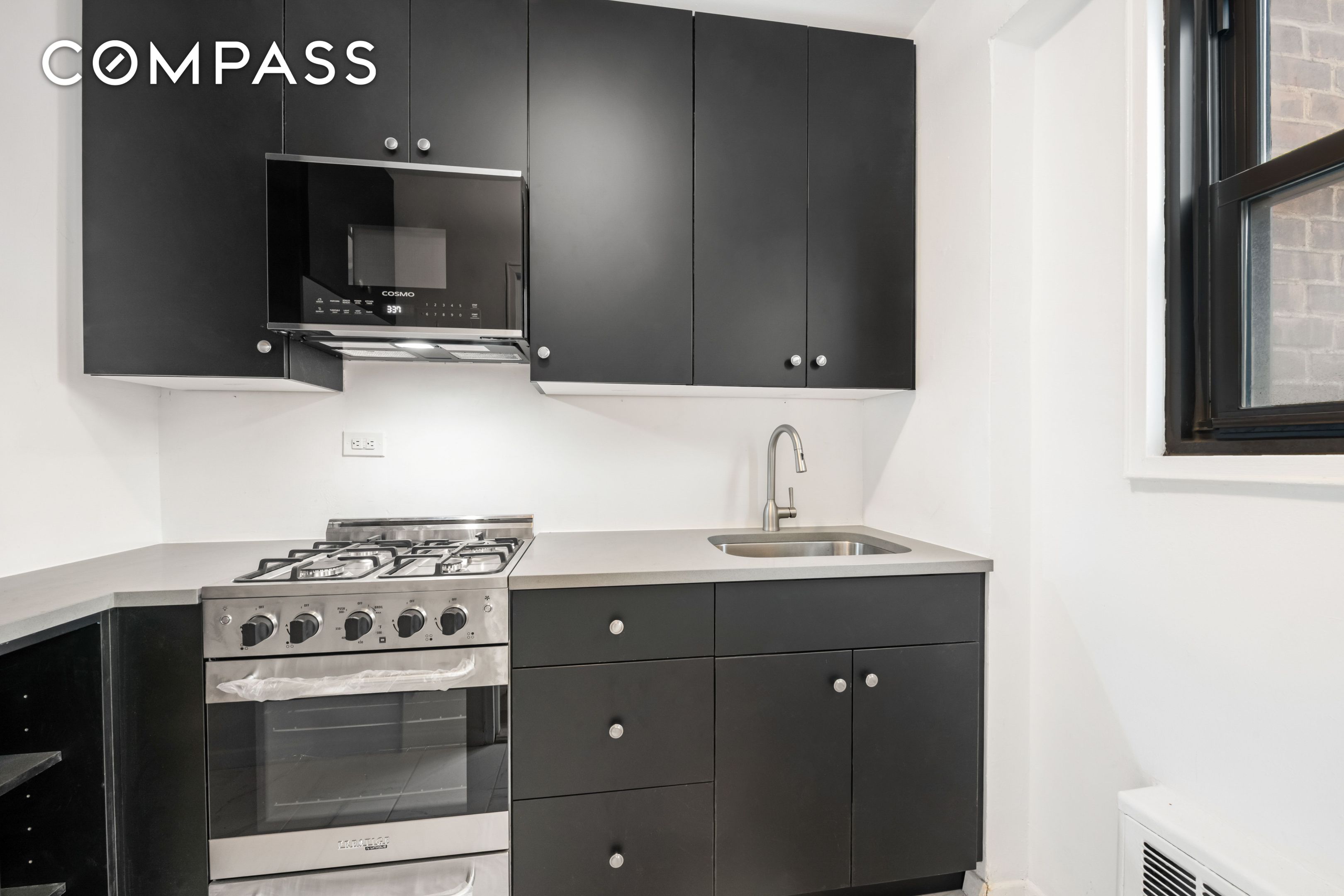 #9 photo, 201 W 21st Street, Chelsea , NY 10011