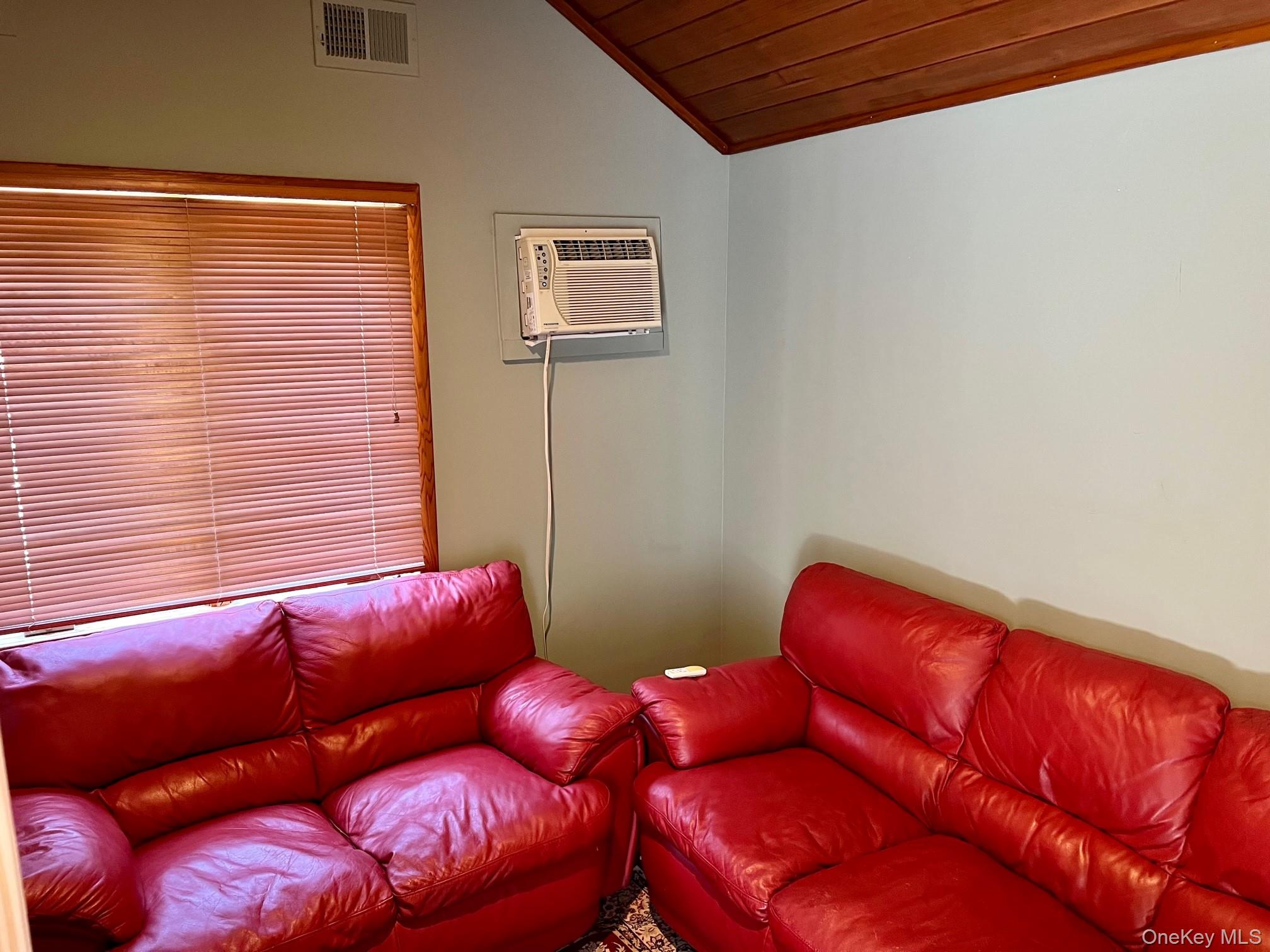 #8 photo, 91 Green Street, Huntington , NY 11743