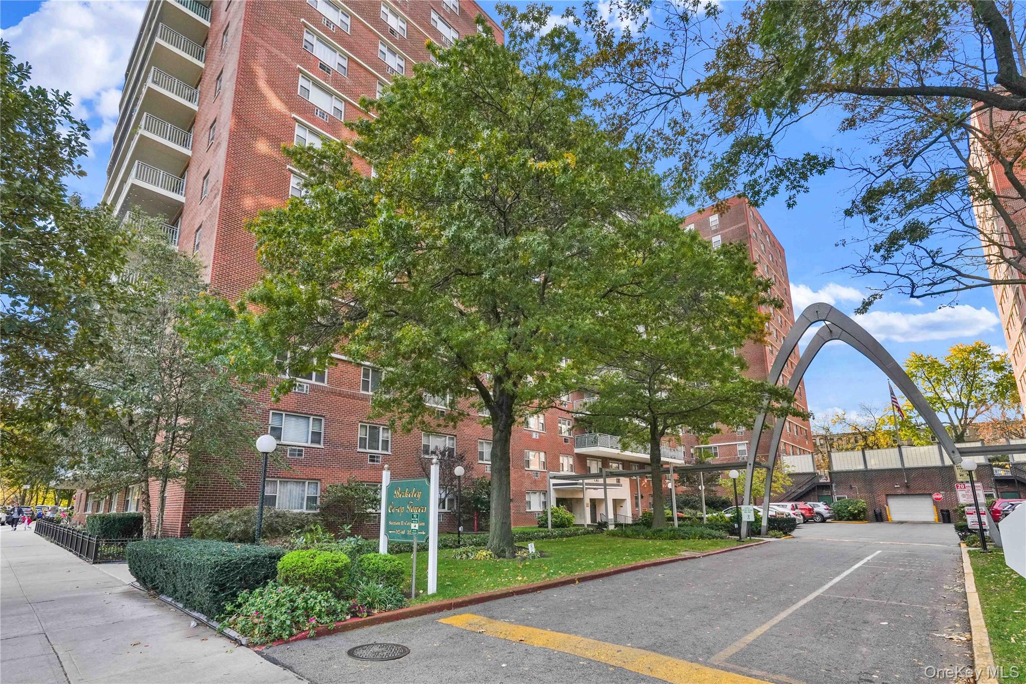 #15 photo, 52-40 39th Drive, Woodside , NY 11377