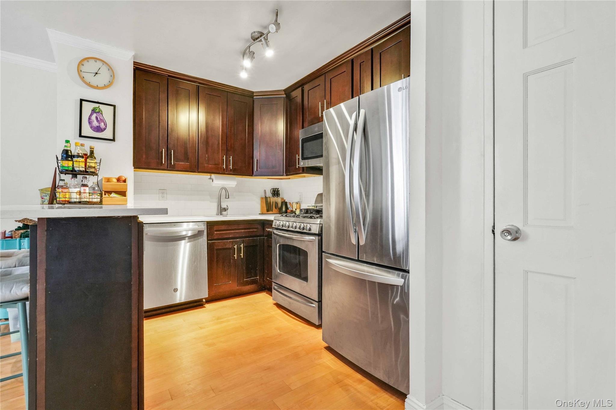 #6 photo, 52-40 39th Drive, Woodside , NY 11377