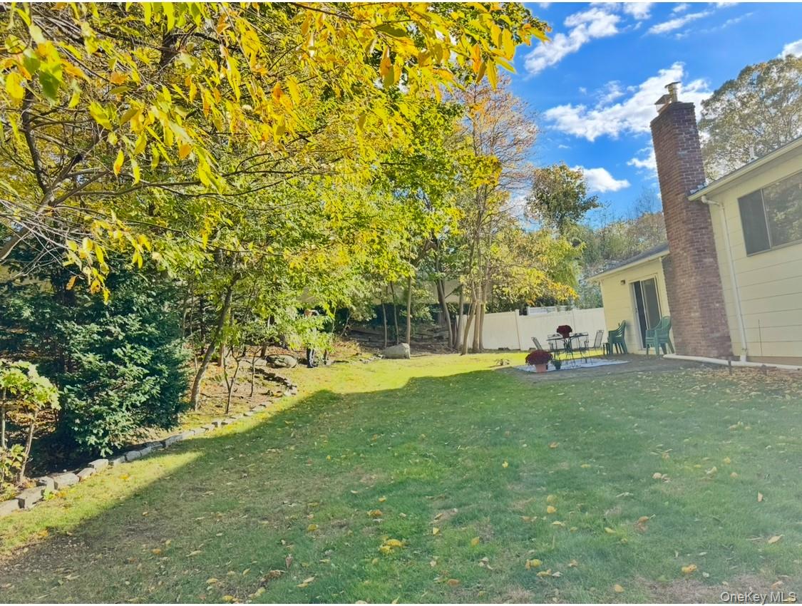 #2 photo, 14 Christa Court, Huntington , NY 11743