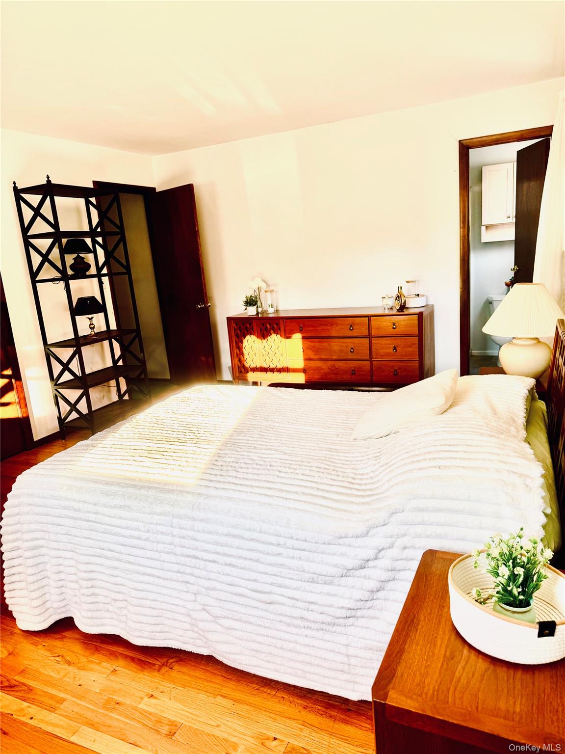 #6 photo, 14 Christa Court, Huntington , NY 11743