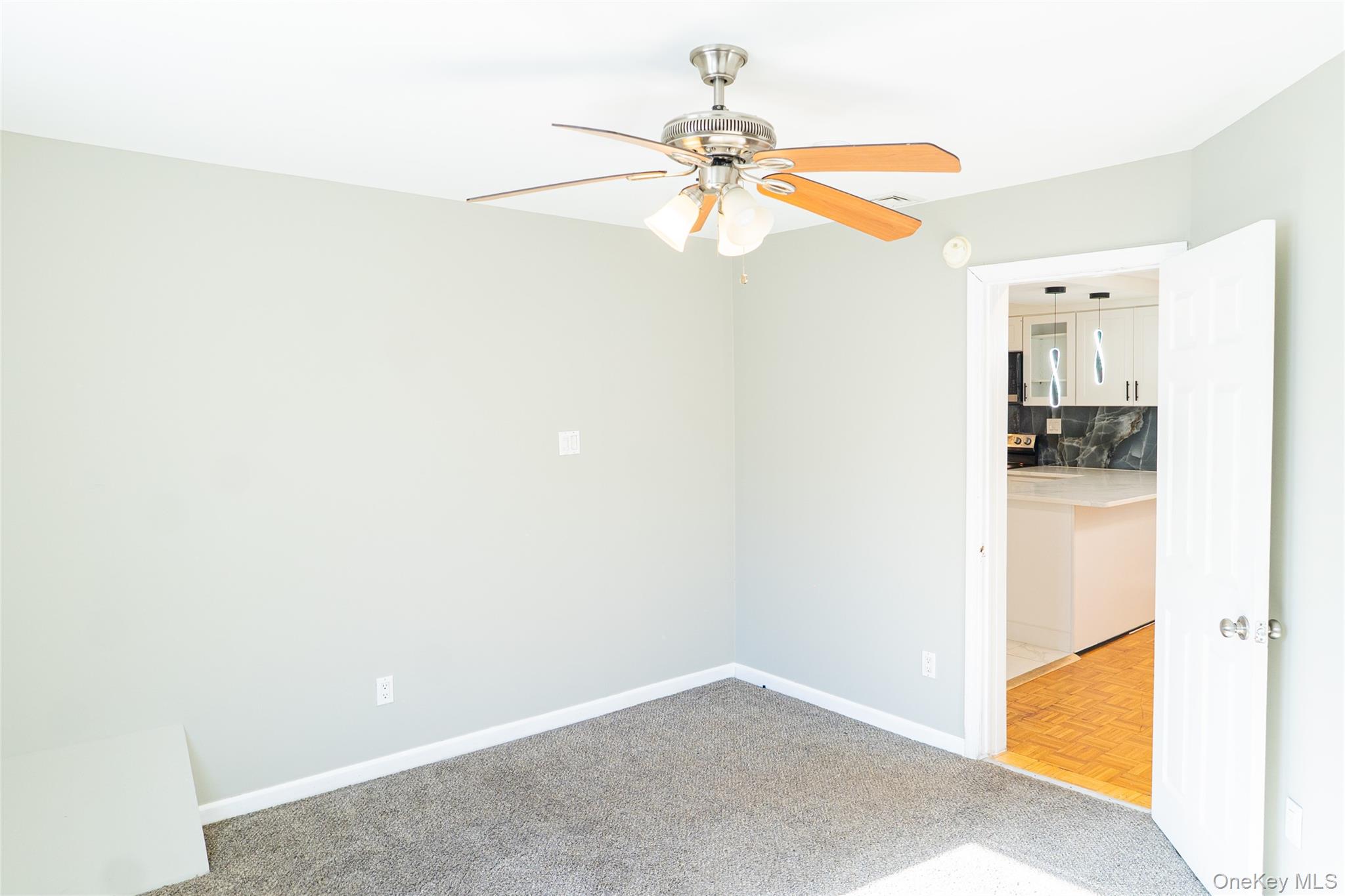 #5 photo, 168 Oldfield Avenue, Amityville , NY 11701