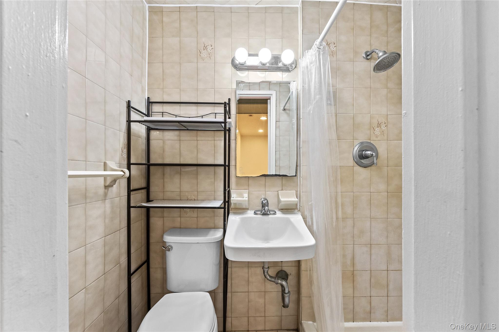 #15 photo, 154-81 Riverside Drive, Whitestone , NY 11357