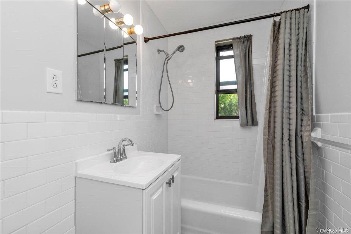 #13 photo, 209-10 41st Avenue, Bayside , NY 11361