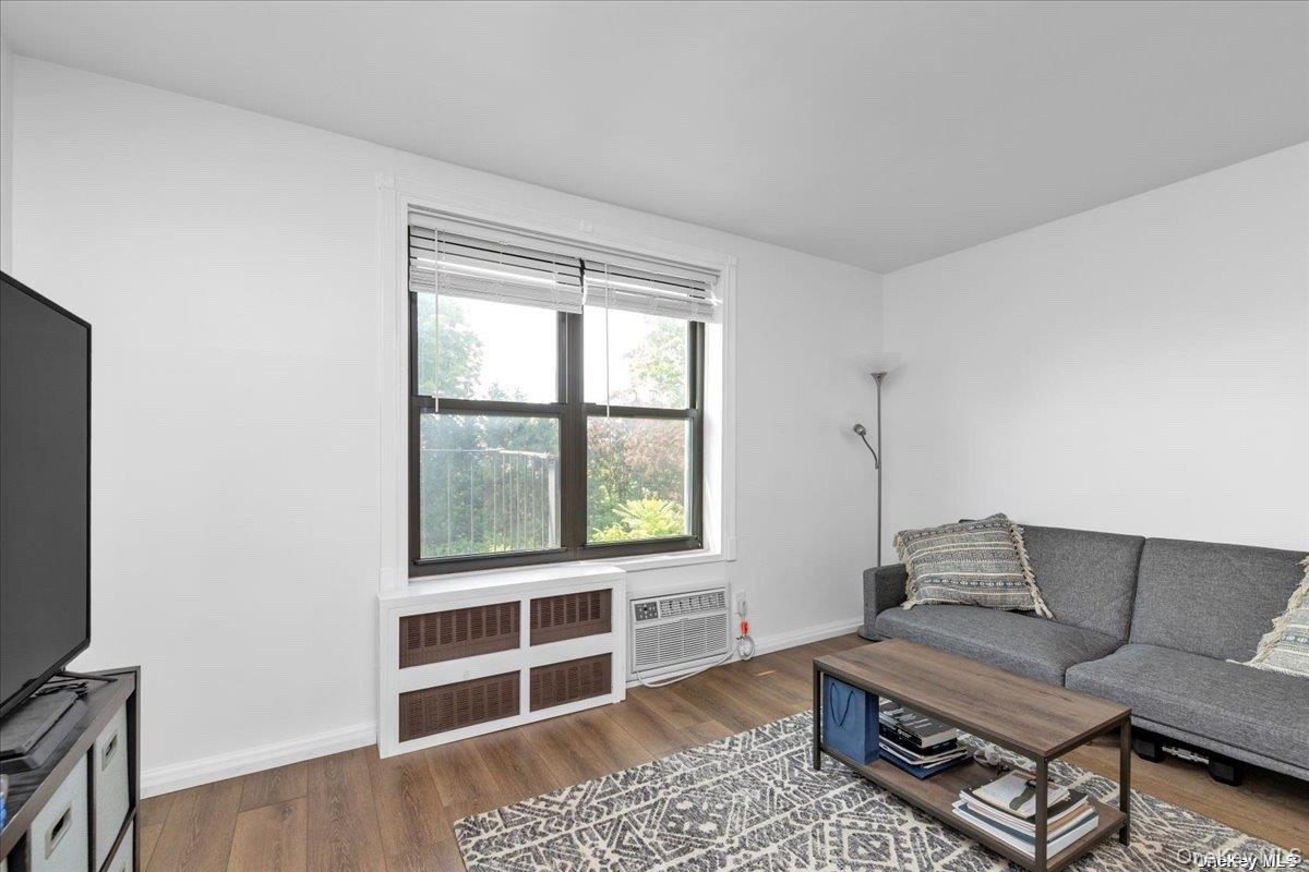 #6 photo, 209-10 41st Avenue, Bayside , NY 11361