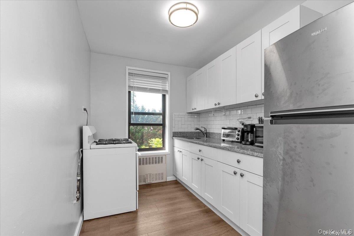 #9 photo, 209-10 41st Avenue, Bayside , NY 11361