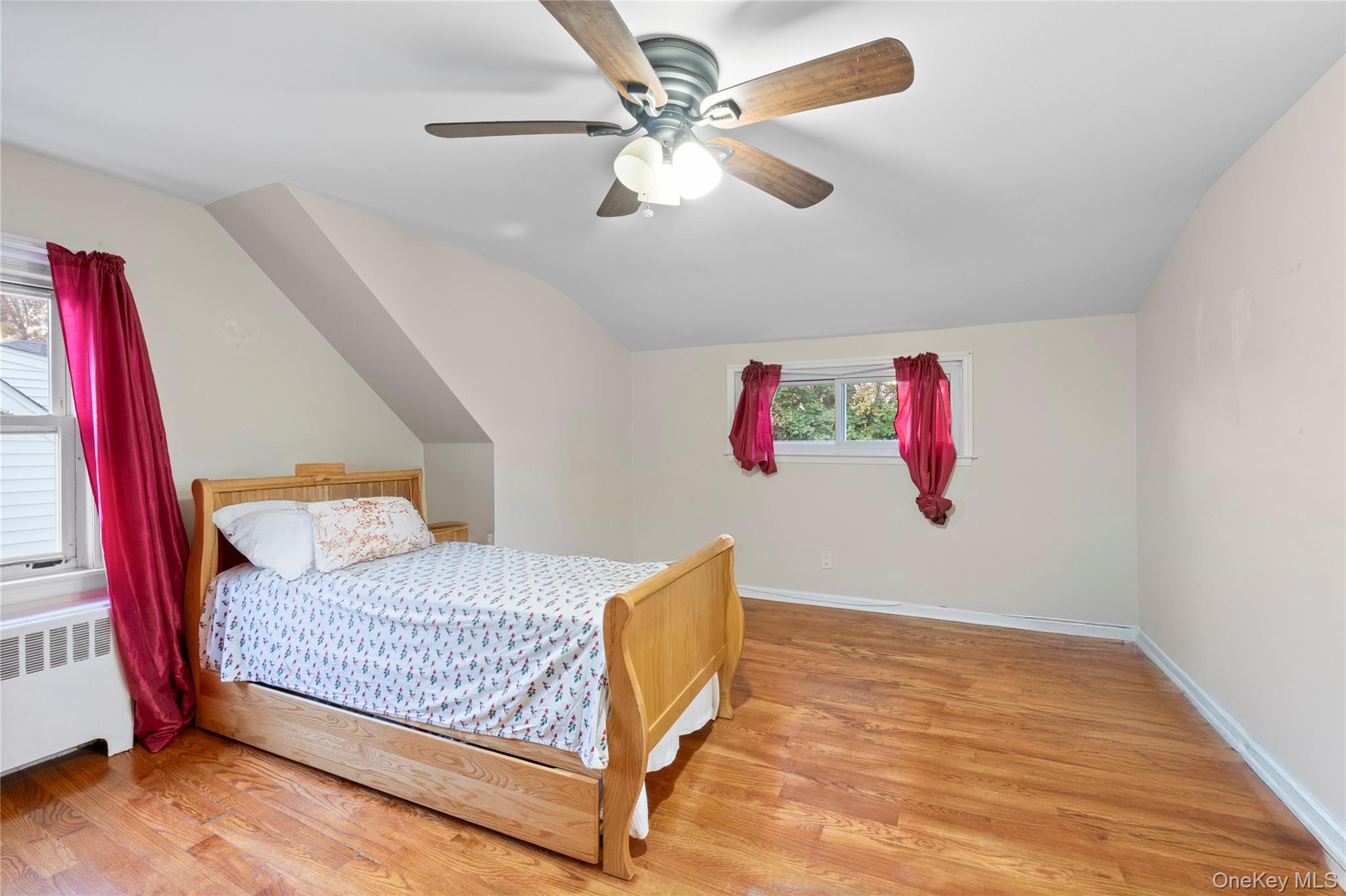 #15 photo, 85 Todd Road, Valley Stream , NY 11580