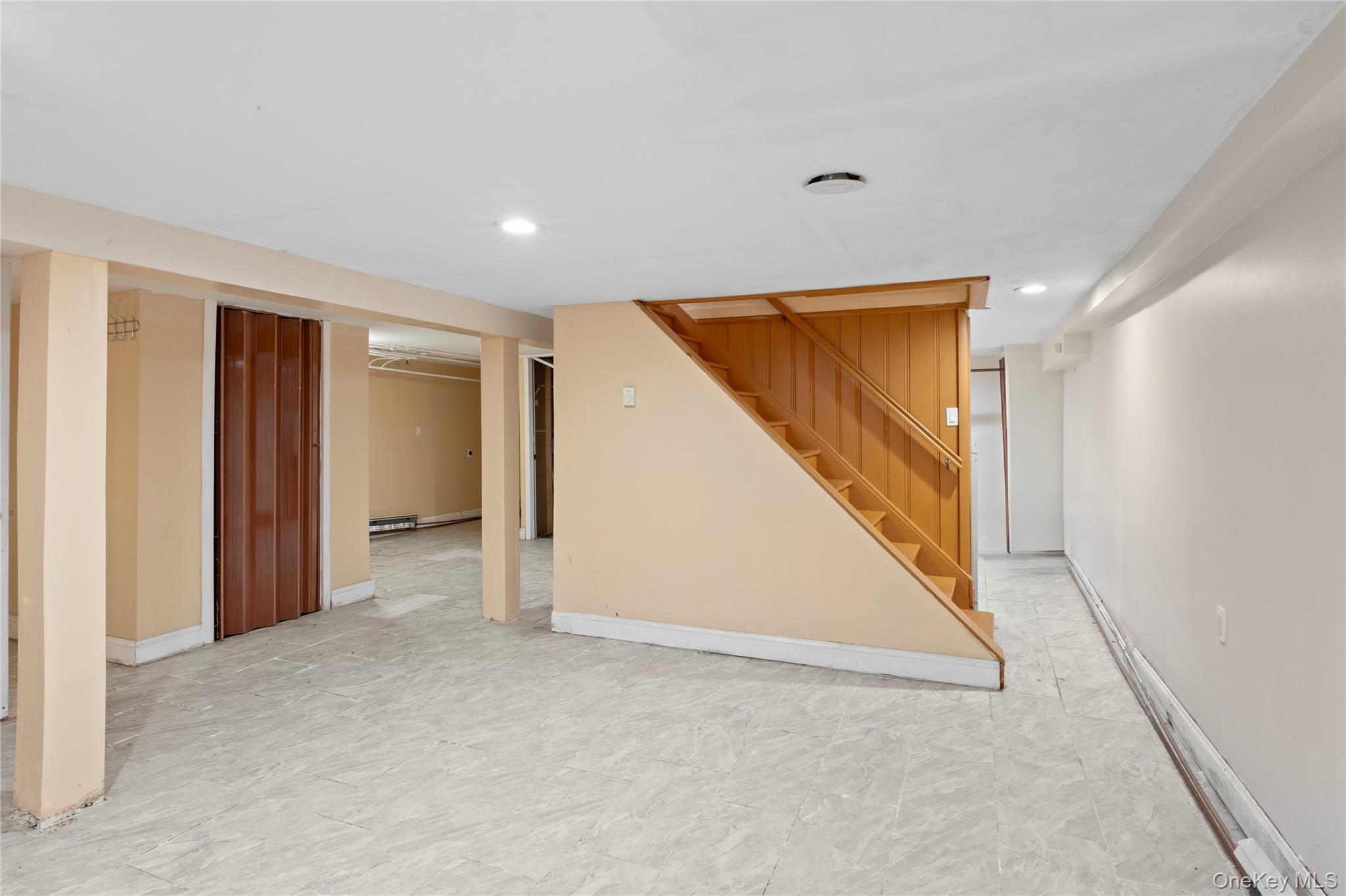 #19 photo, 85 Todd Road, Valley Stream , NY 11580