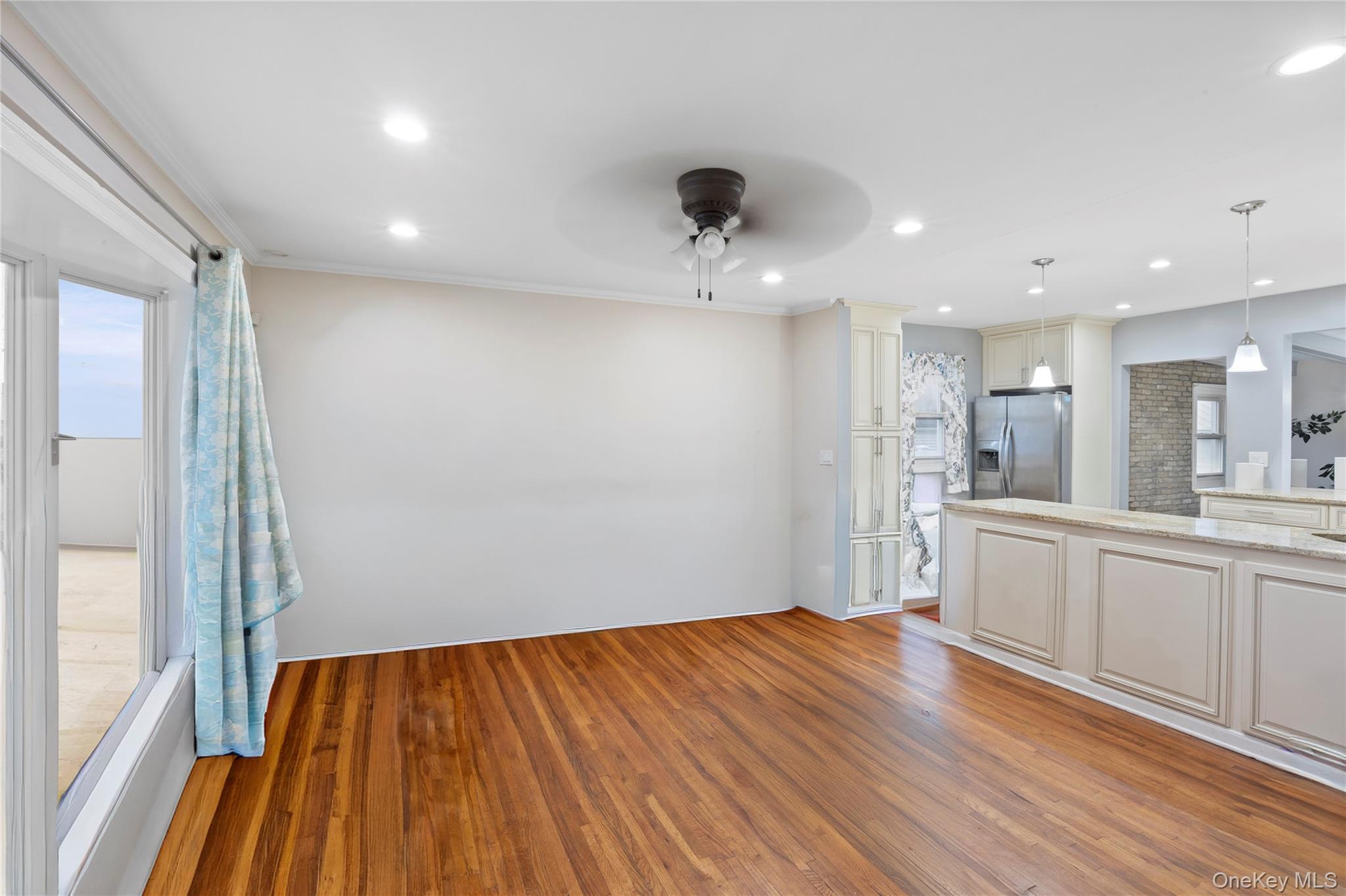 #6 photo, 85 Todd Road, Valley Stream , NY 11580