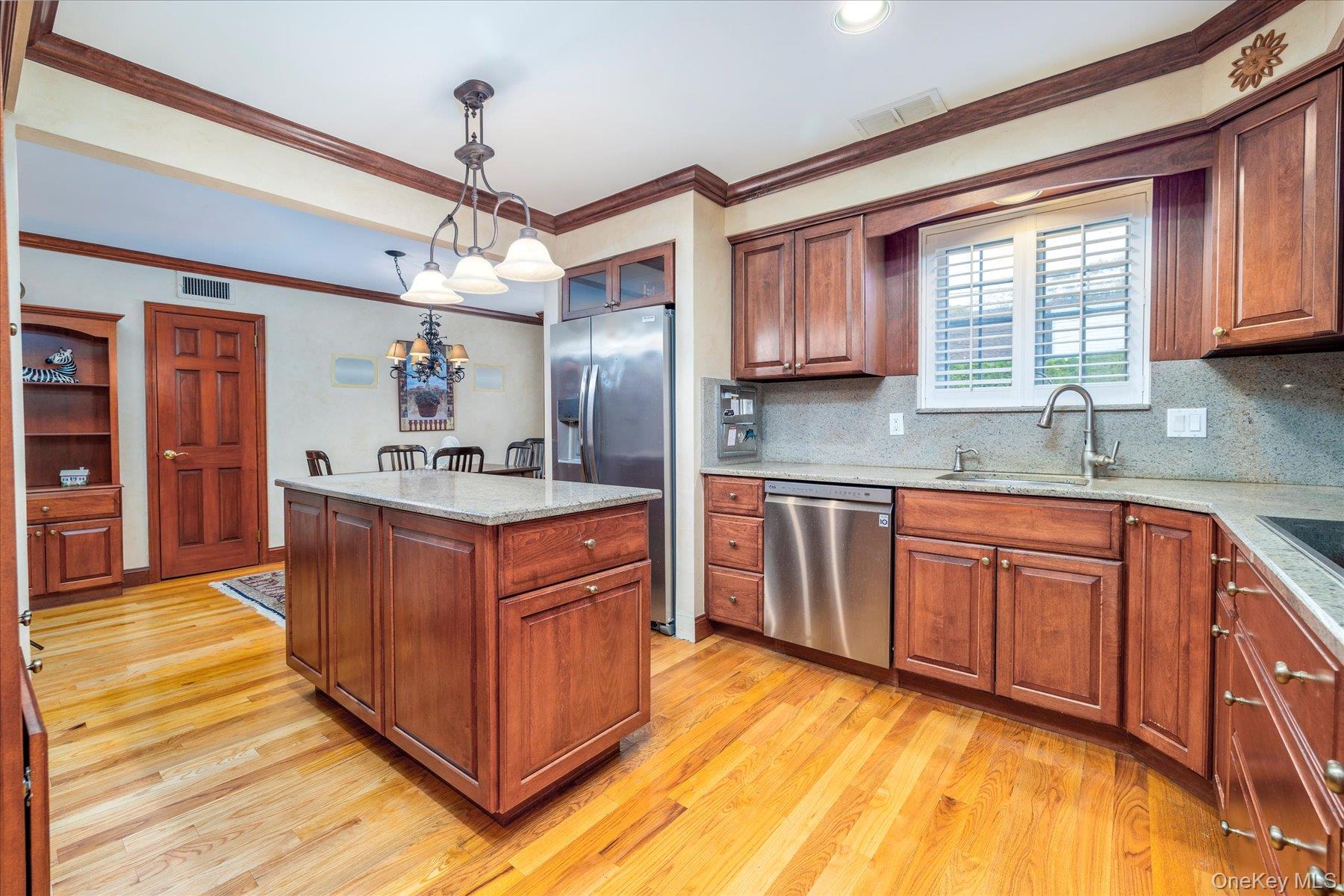 #19 photo, 25 Atkinson Road, Rockville Centre , NY 11570