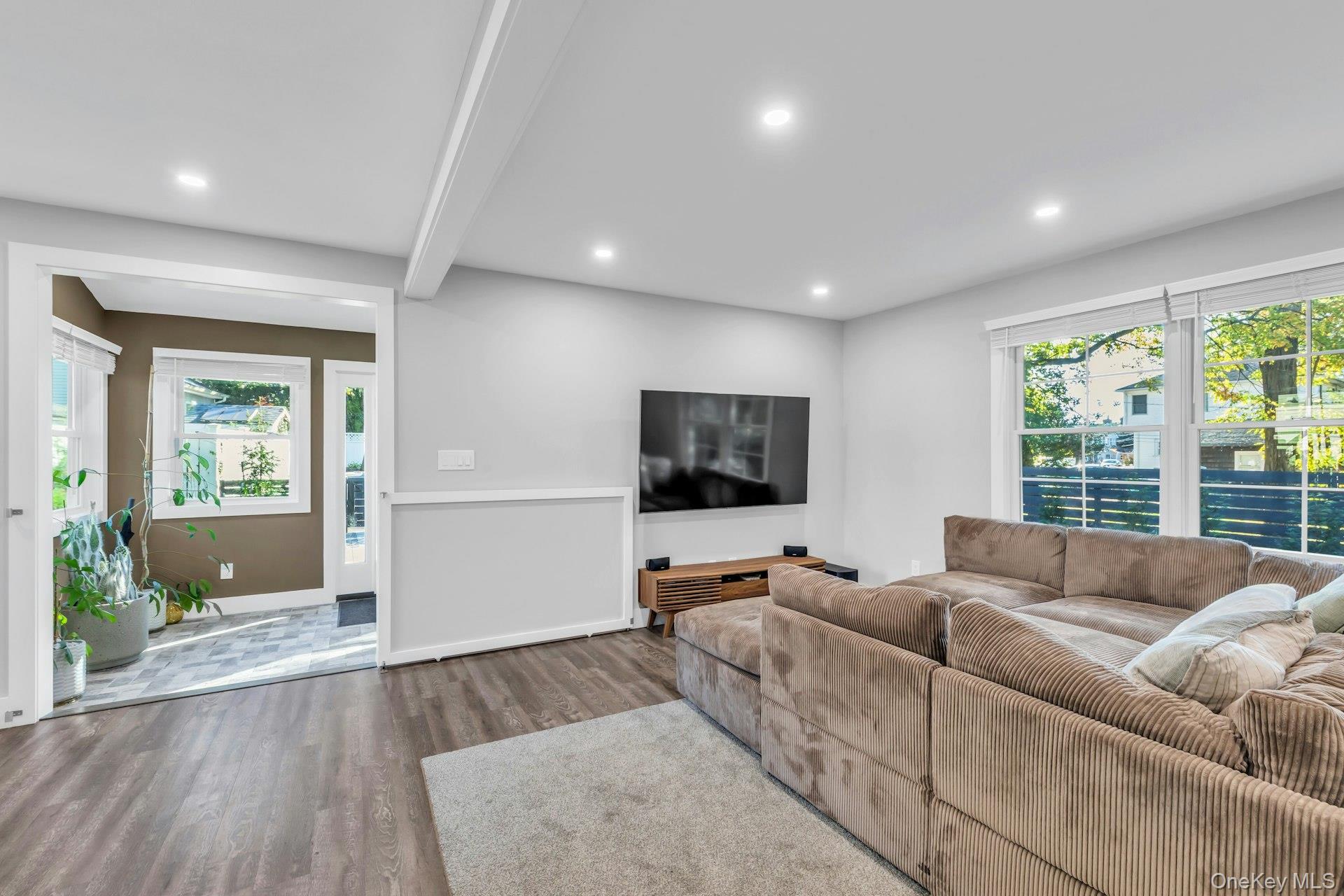 #12 photo, 2 Roosevelt Street, Bayville , NY 11709