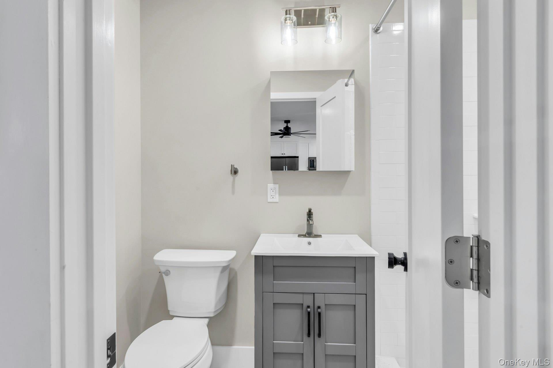 #16 photo, 2 Roosevelt Street, Bayville , NY 11709