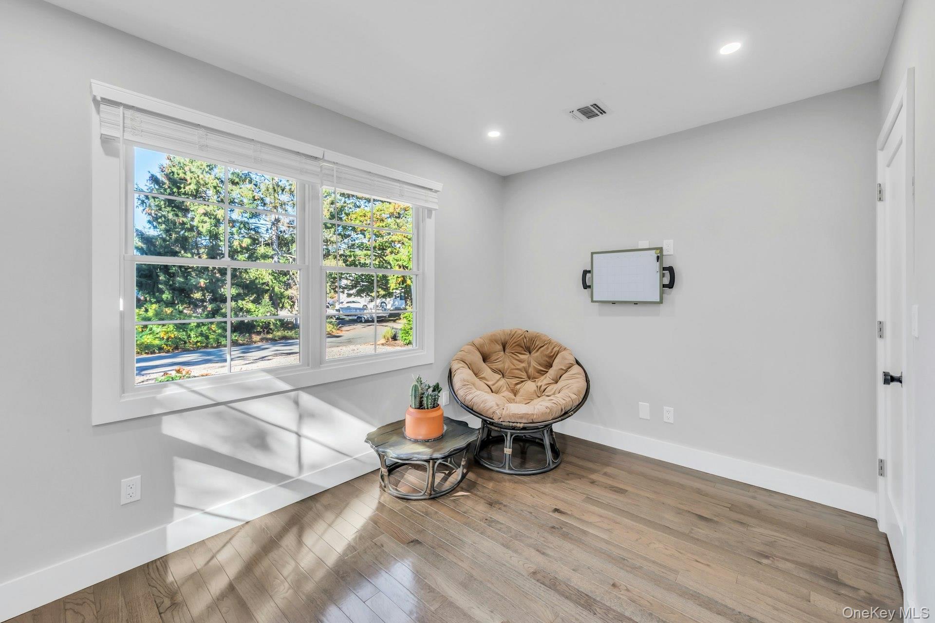 #17 photo, 2 Roosevelt Street, Bayville , NY 11709