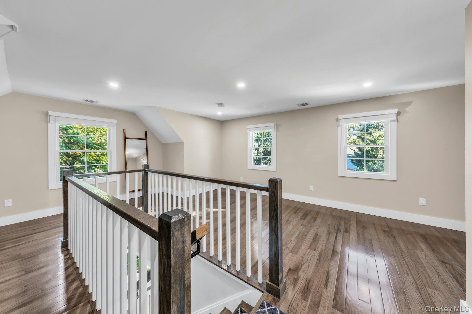 #20 photo, 2 Roosevelt Street, Bayville , NY 11709