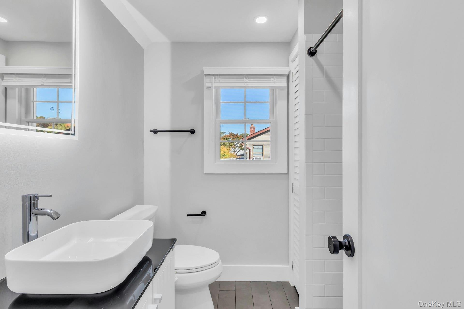 #9 photo, 2 Roosevelt Street, Bayville , NY 11709