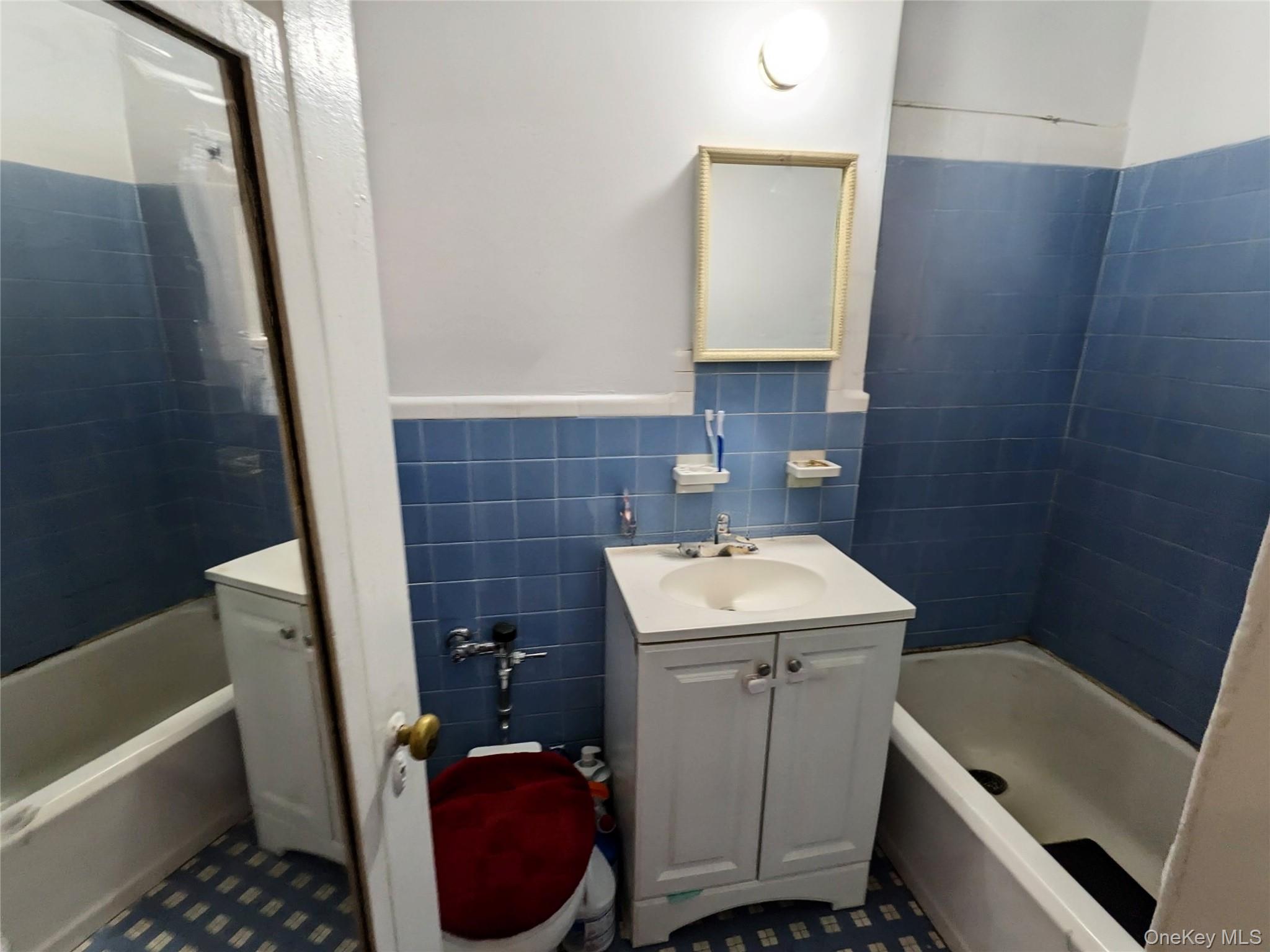 #6 photo, 98-76 Queens boulevard, Rego Park , NY 11374