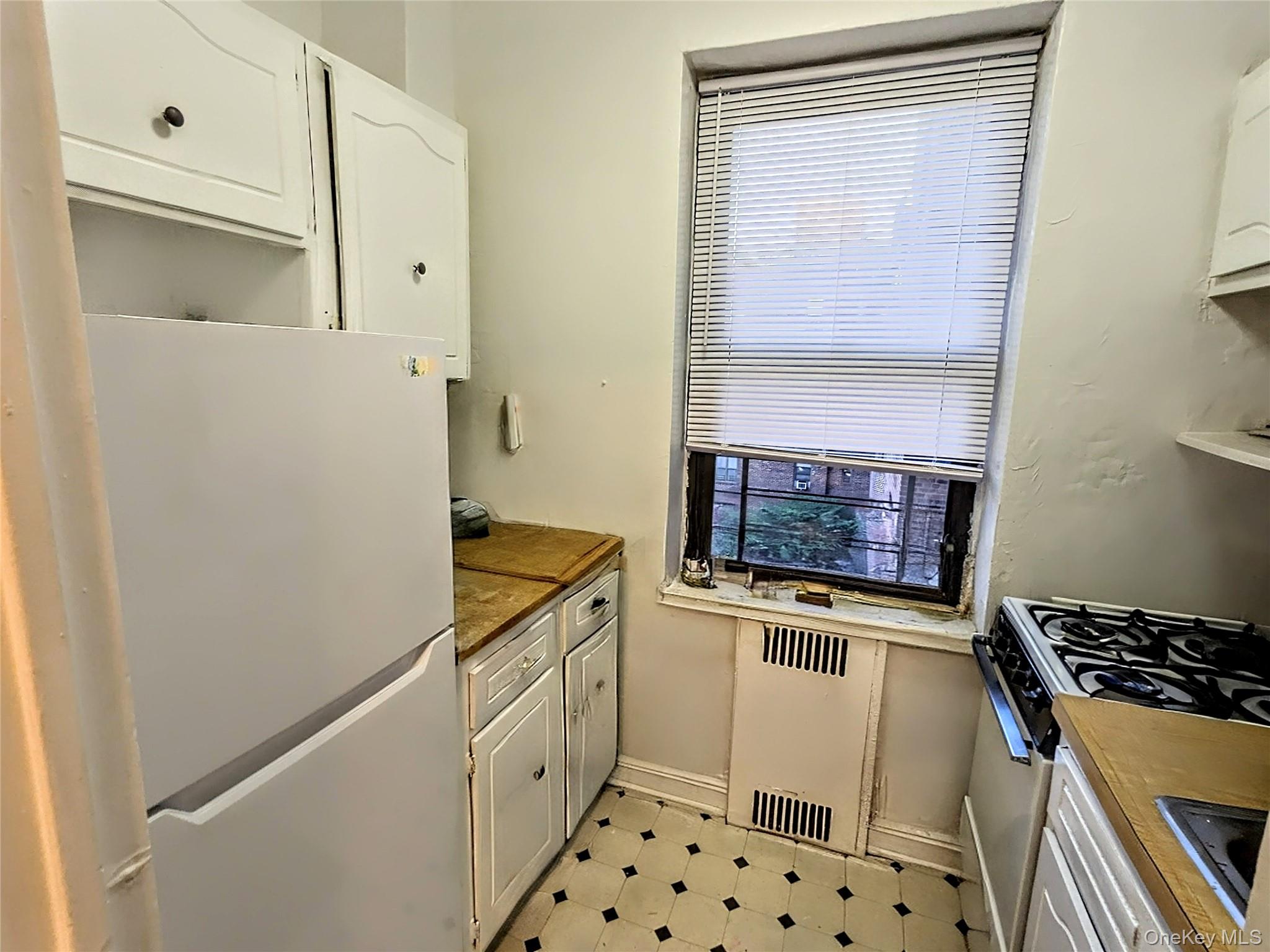 #7 photo, 98-76 Queens boulevard, Rego Park , NY 11374