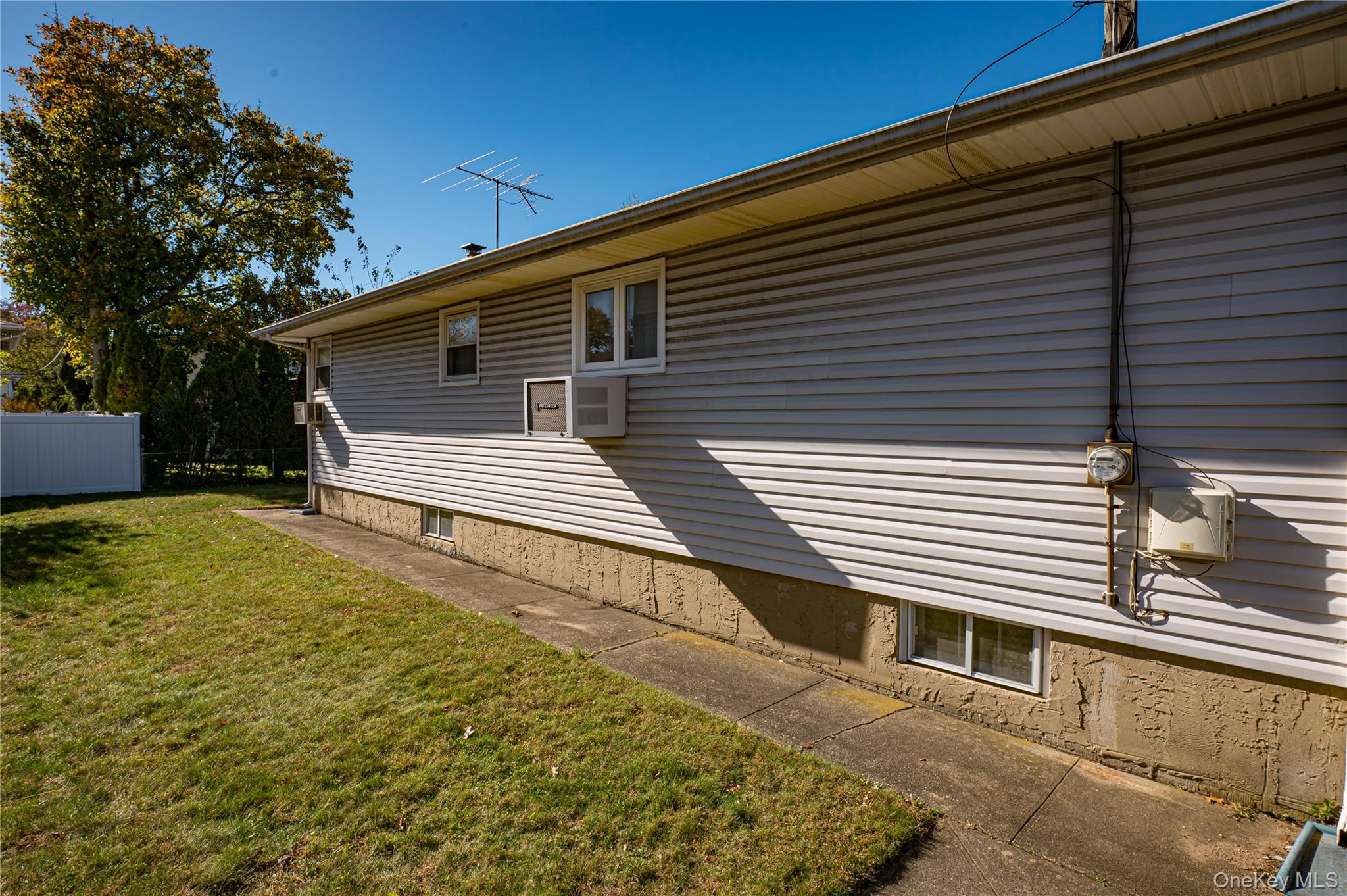 #19 photo, 2672 Martin Avenue, Bellmore , NY 11710