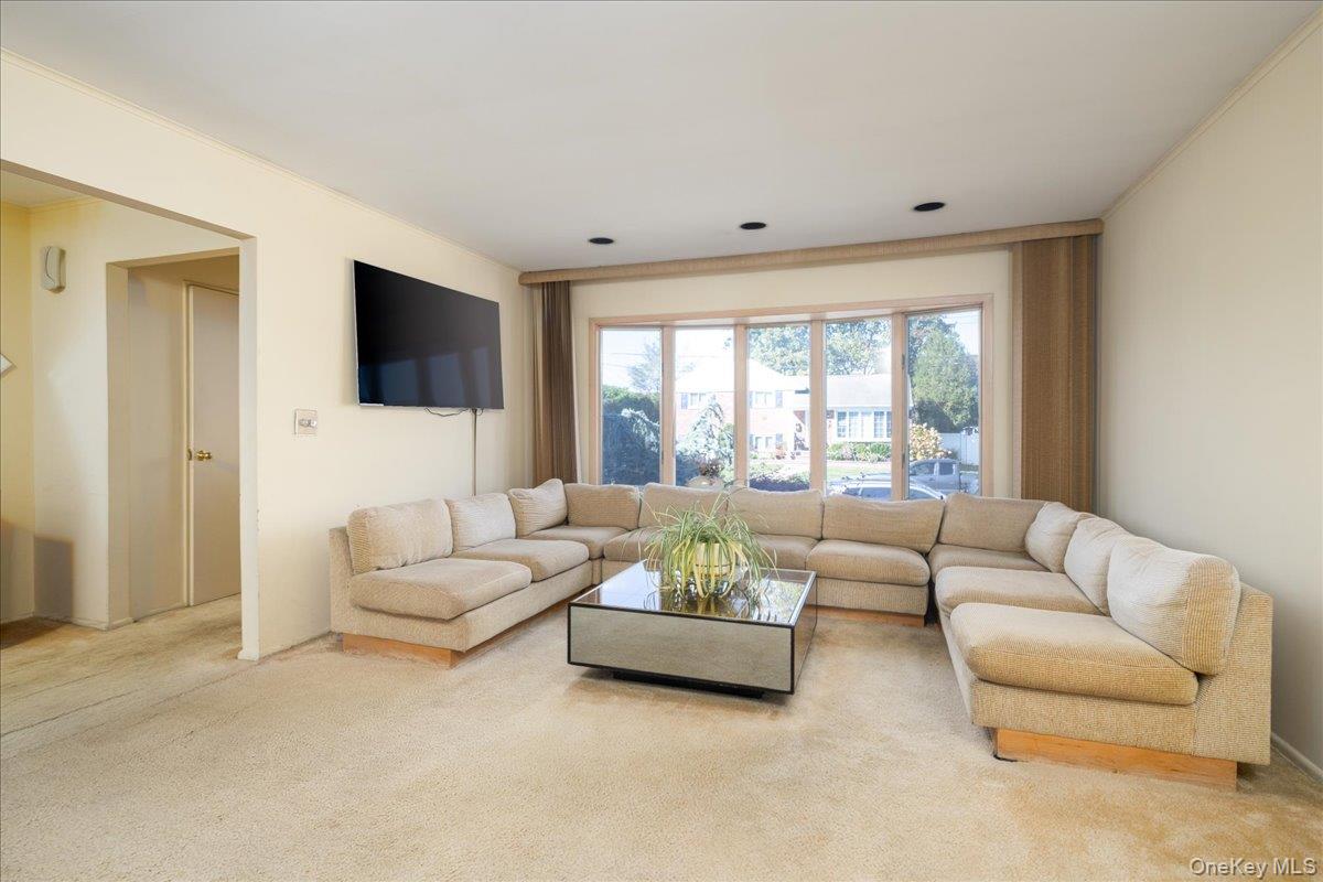 #7 photo, 202 Vincent Drive, East Meadow , NY 11554