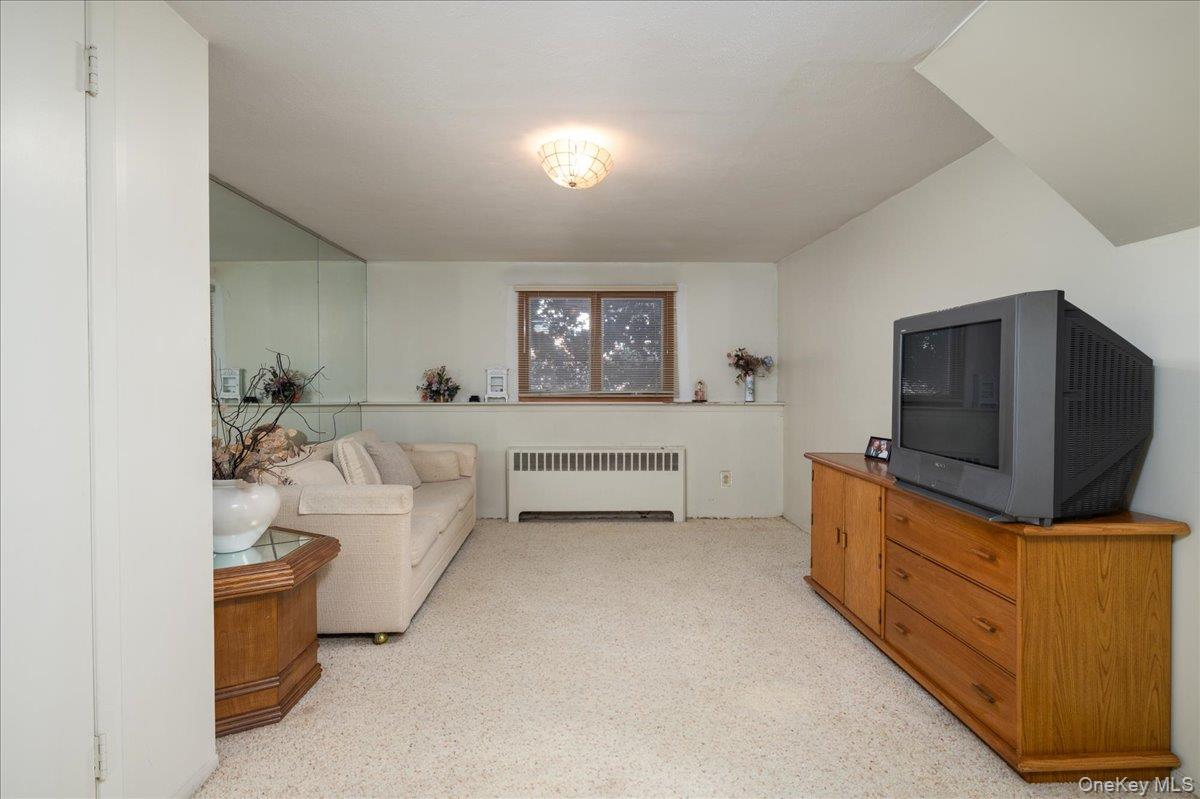 #9 photo, 202 Vincent Drive, East Meadow , NY 11554