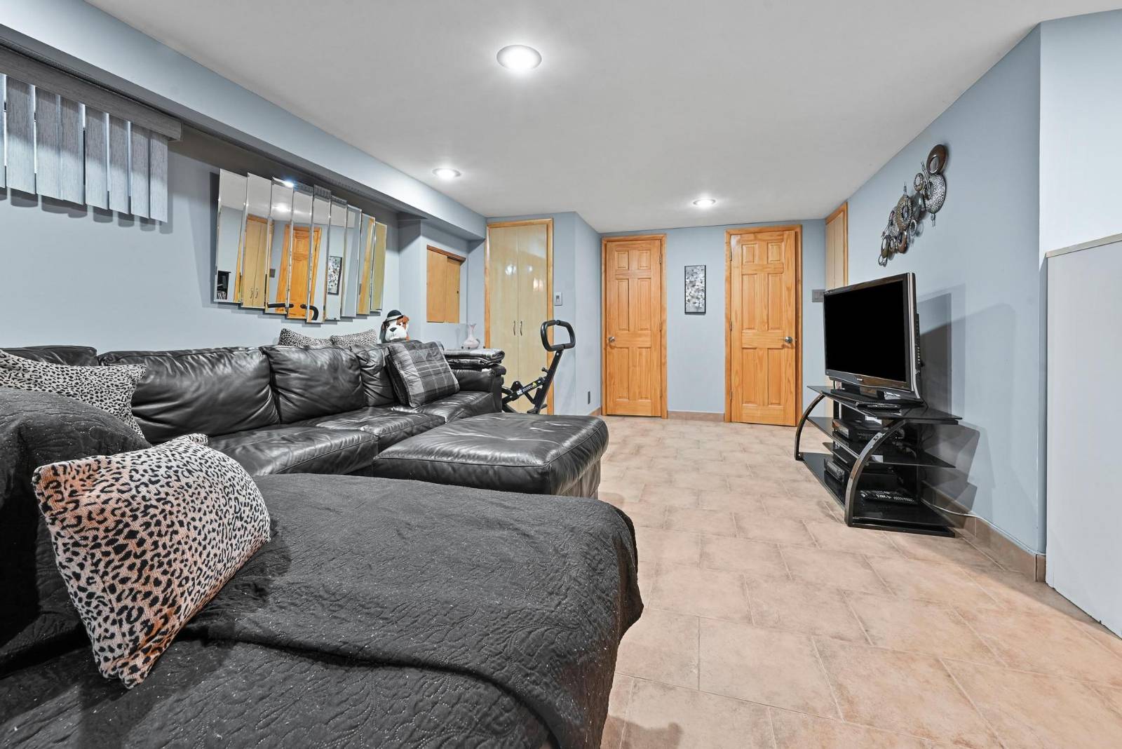 #16 photo, 1836 72nd St, Bensonhurst , NY 11204