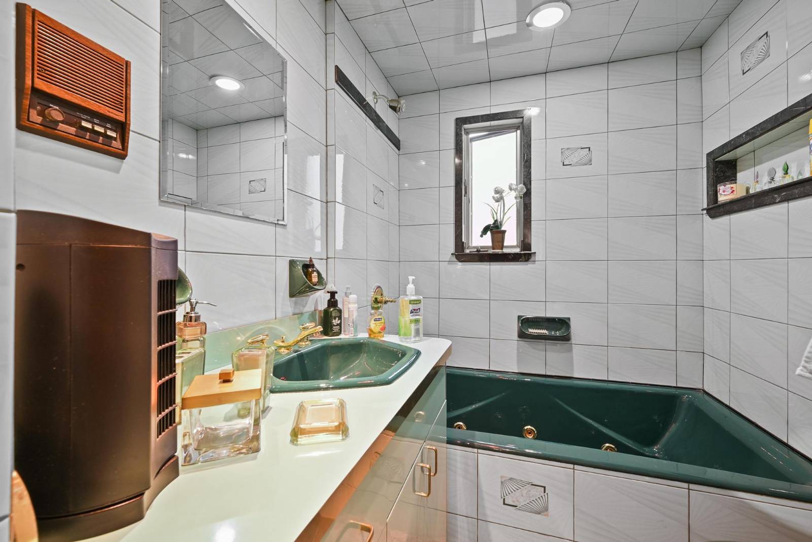 #19 photo, 1836 72nd St, Bensonhurst , NY 11204