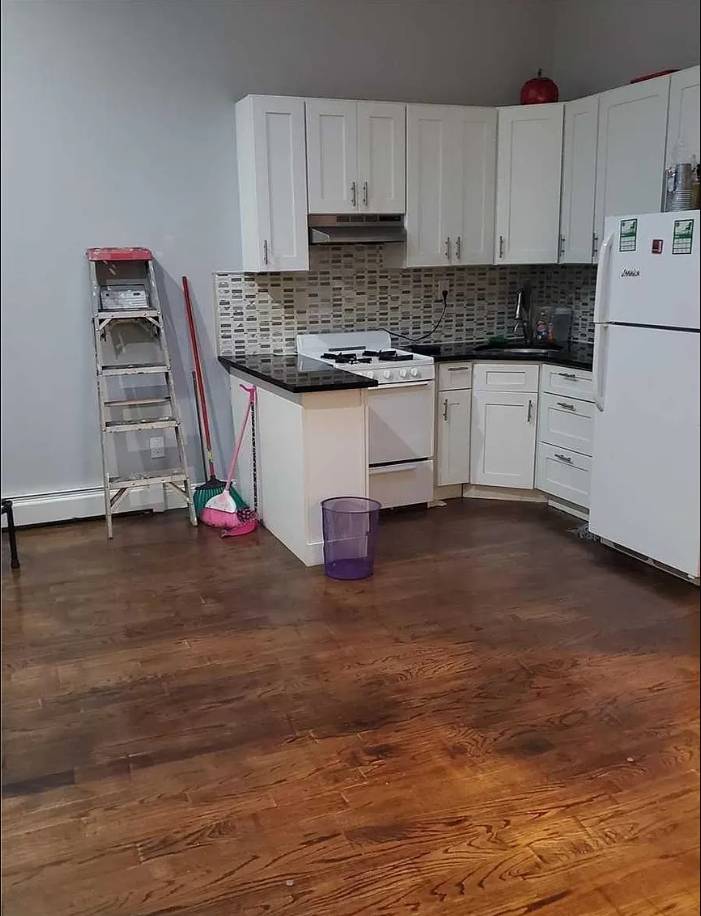 #7 photo, 166 Atkins ave,, East New York , NY 11208