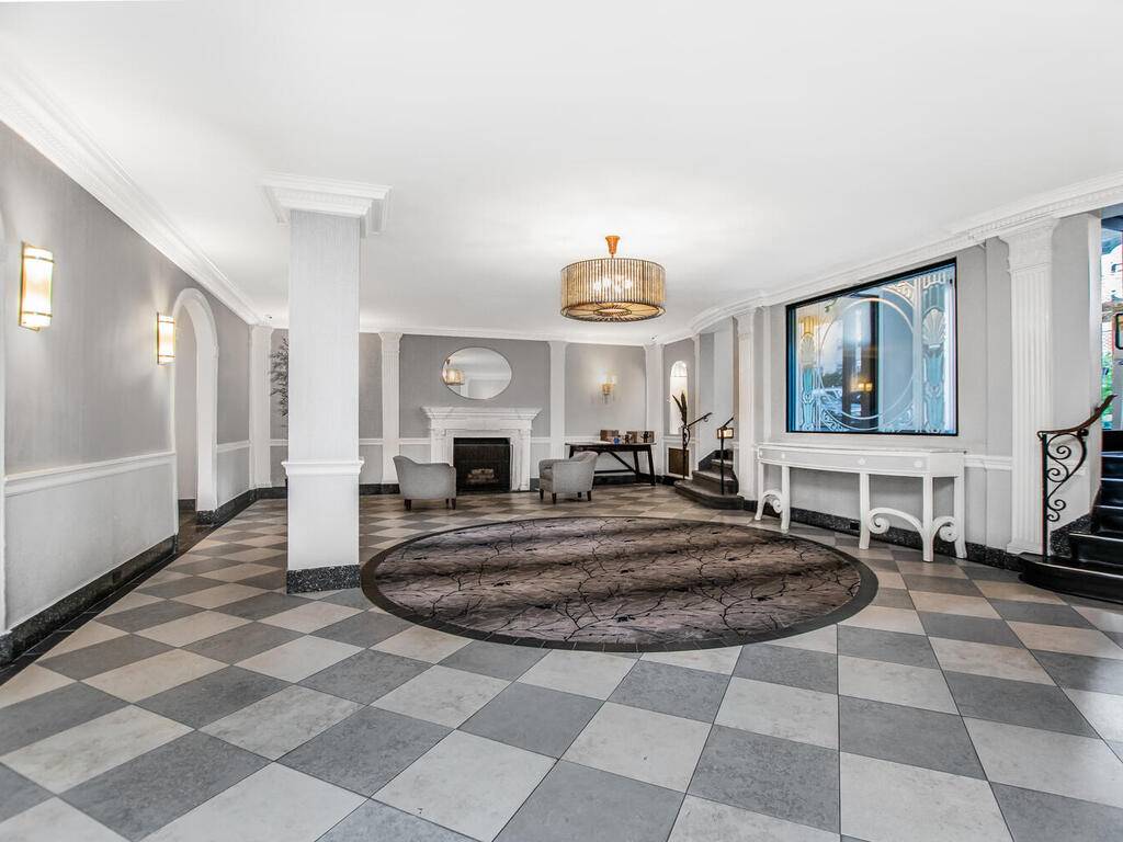 #11 photo, 110-55 72nd Road, #601, Forest Hills , NY 11375