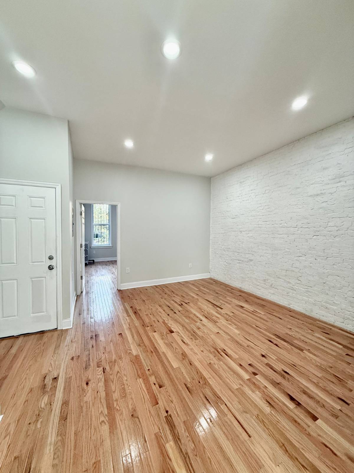 #4 photo, 1072 Putnam Ave., Ocean Hill , NY 11221