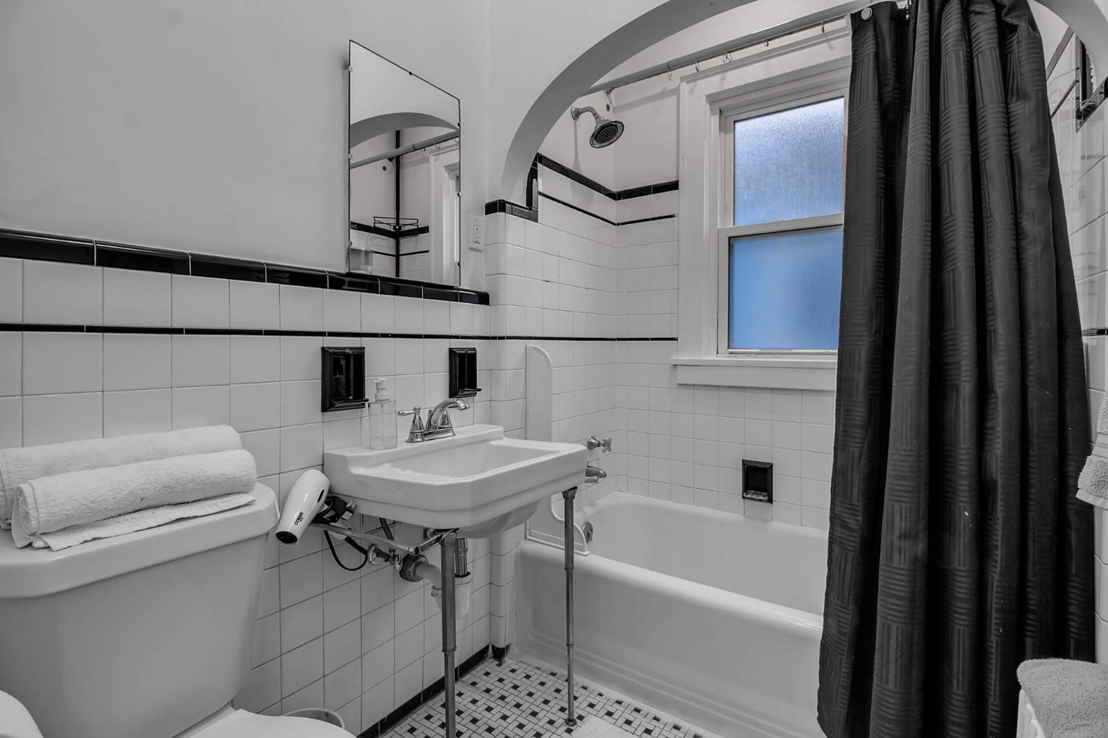 #35 photo, 417 W Delavan Ave, Buffalo , NY 14213