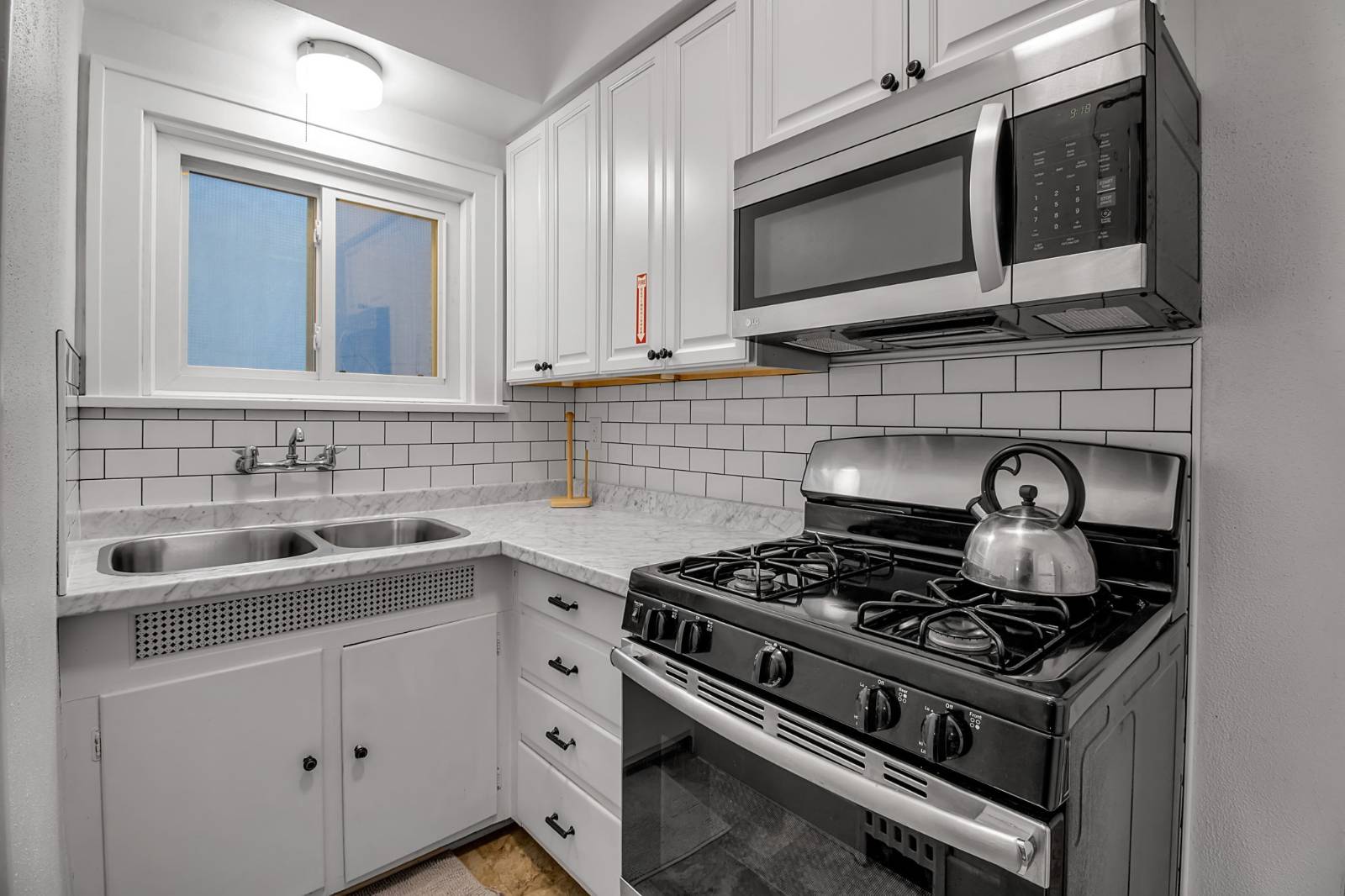 #38 photo, 417 W Delavan Ave, Buffalo , NY 14213