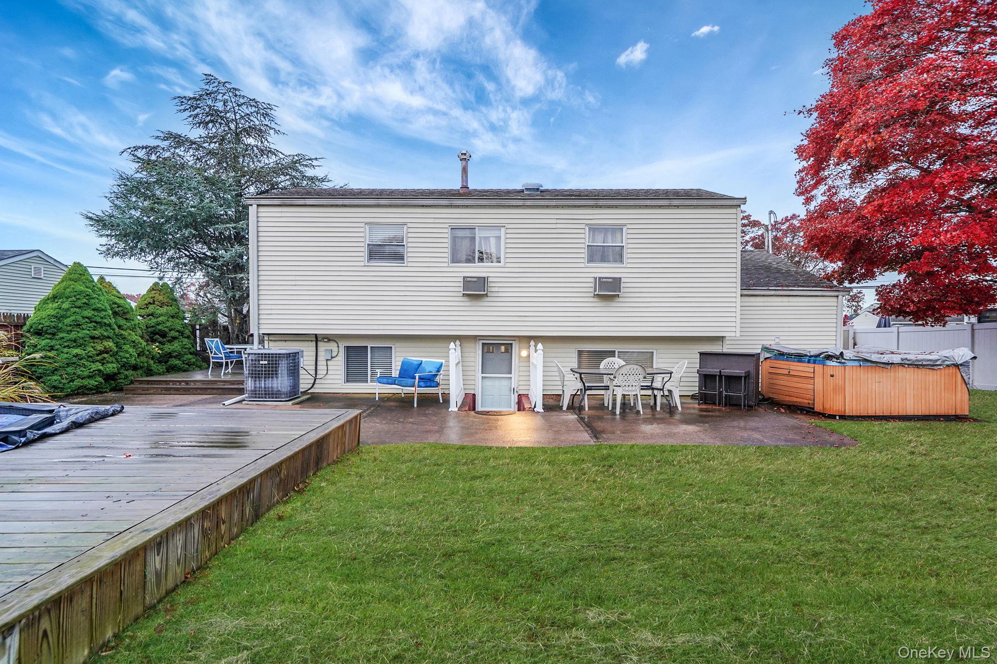 #10 photo, 325 W 16th Street, Deer Park , NY 11729