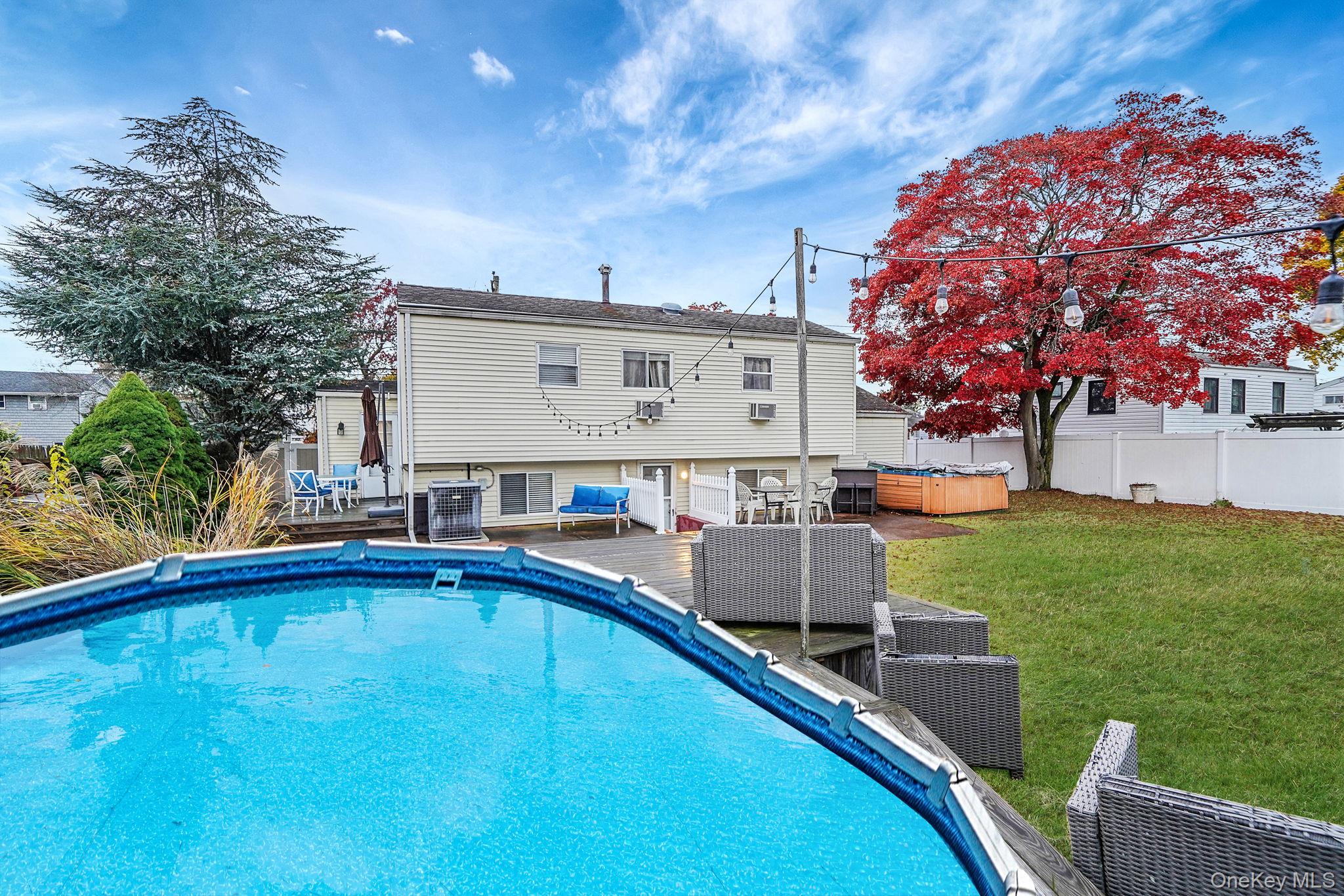 #7 photo, 325 W 16th Street, Deer Park , NY 11729